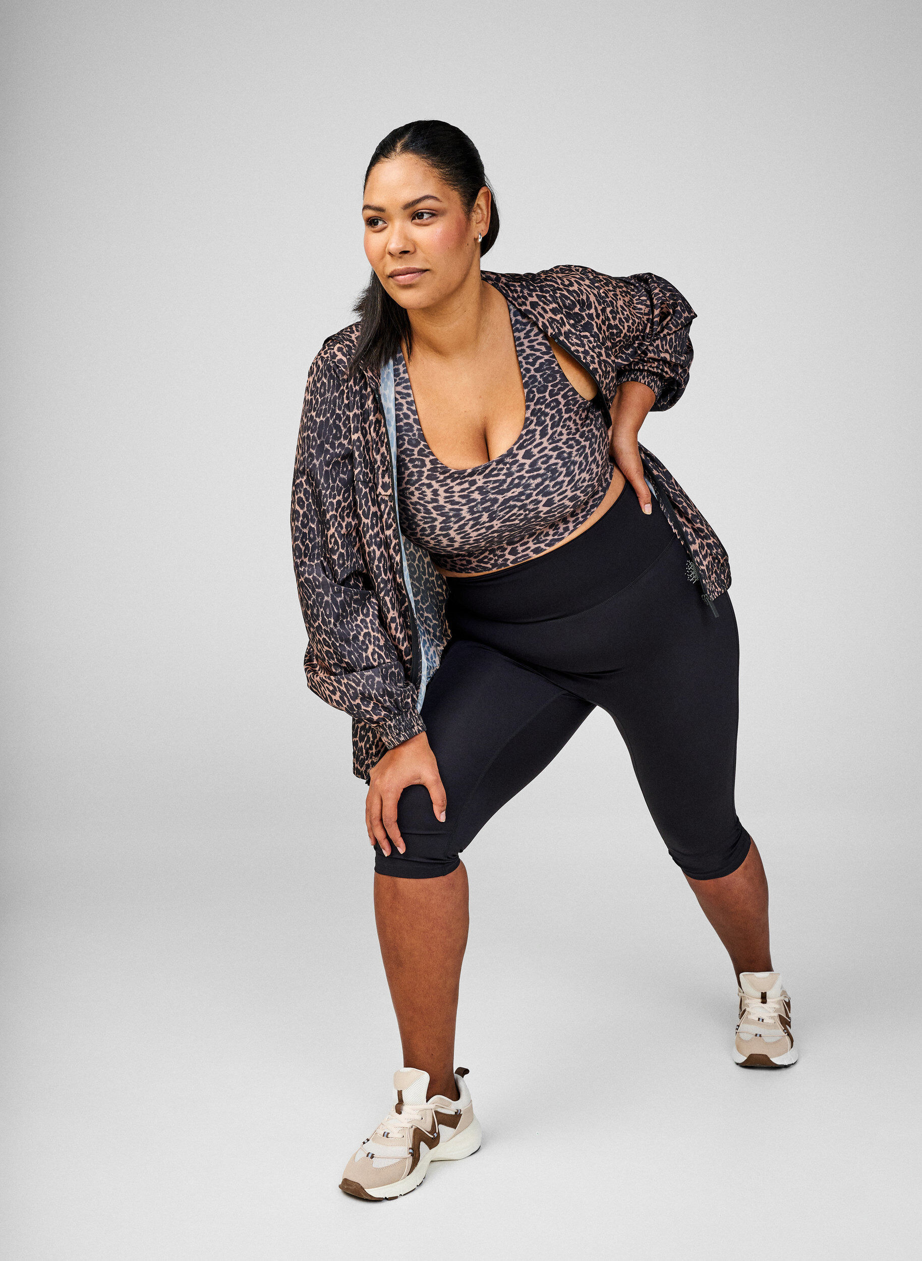 Zizzi CORE, Squat-proof 3/4 Trainingsleggings mit Tasche, Schwarz, Image image number 0