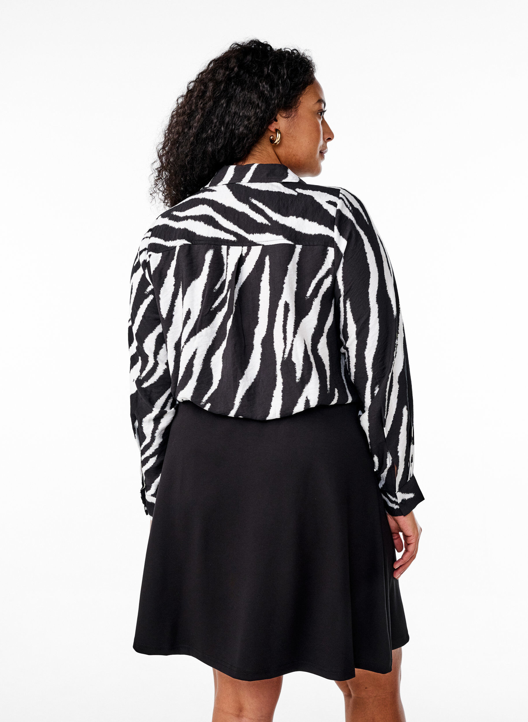 Zizzi Skaterrock aus Viskose, Schwarz, Model image number 1