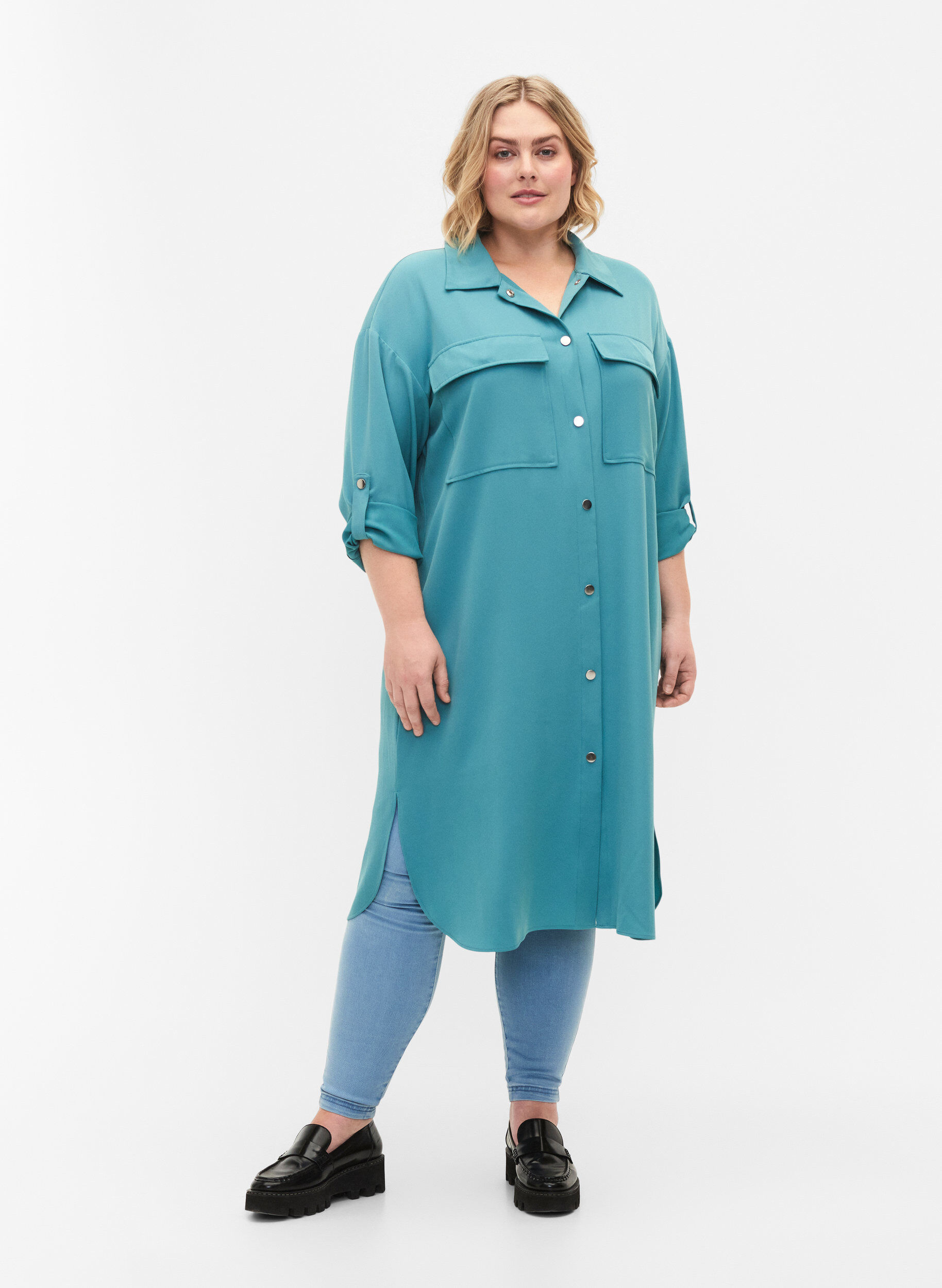 Zizzi Lange Hemdjacke mit Knopfverschluss, Brittany Blue, Model image number 2