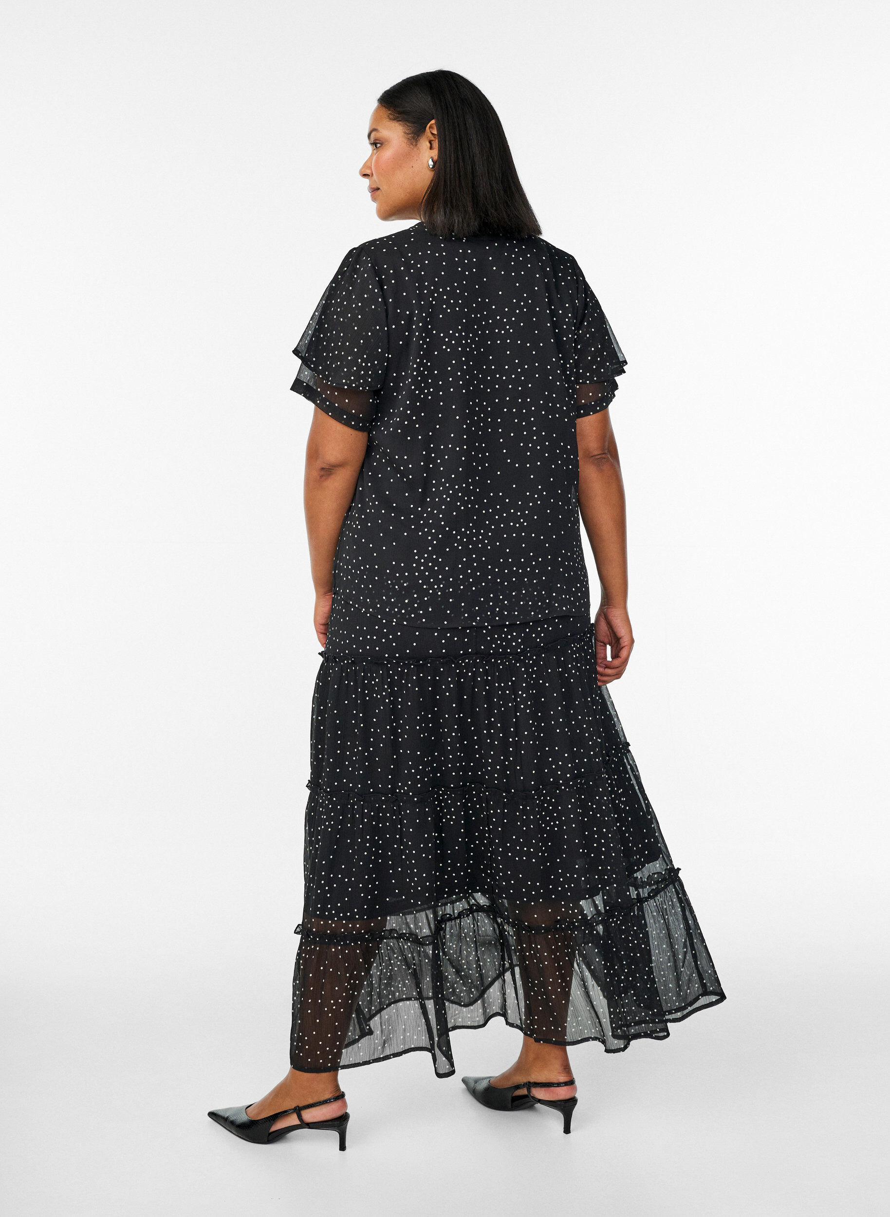 Zizzi Langer A-Linien-Rock aus Chiffon mit Polka Dots, Schwarz, Model image number 1