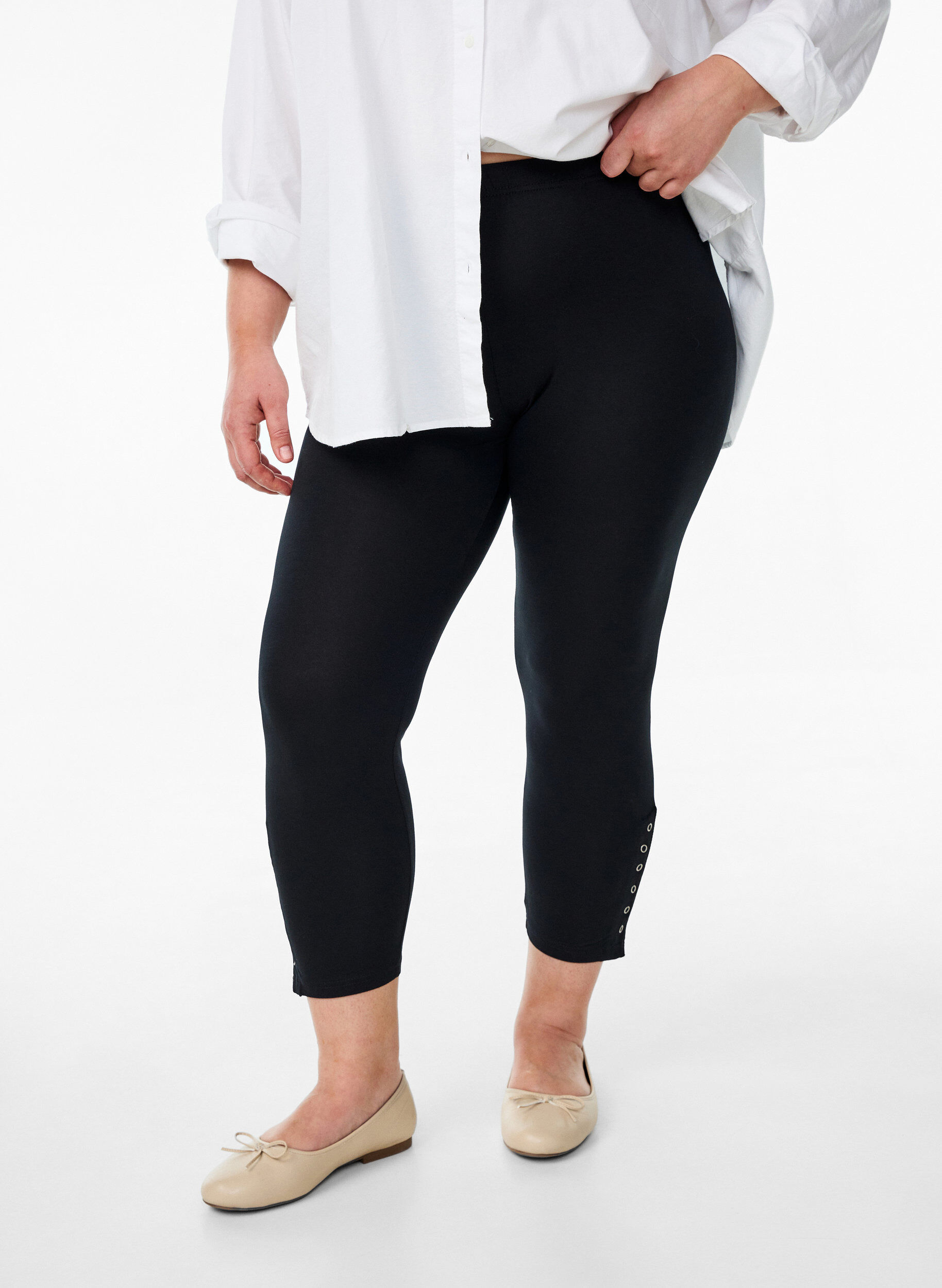 3/4 Leggings mit Kn&ouml;pfen, Schwarz, Model