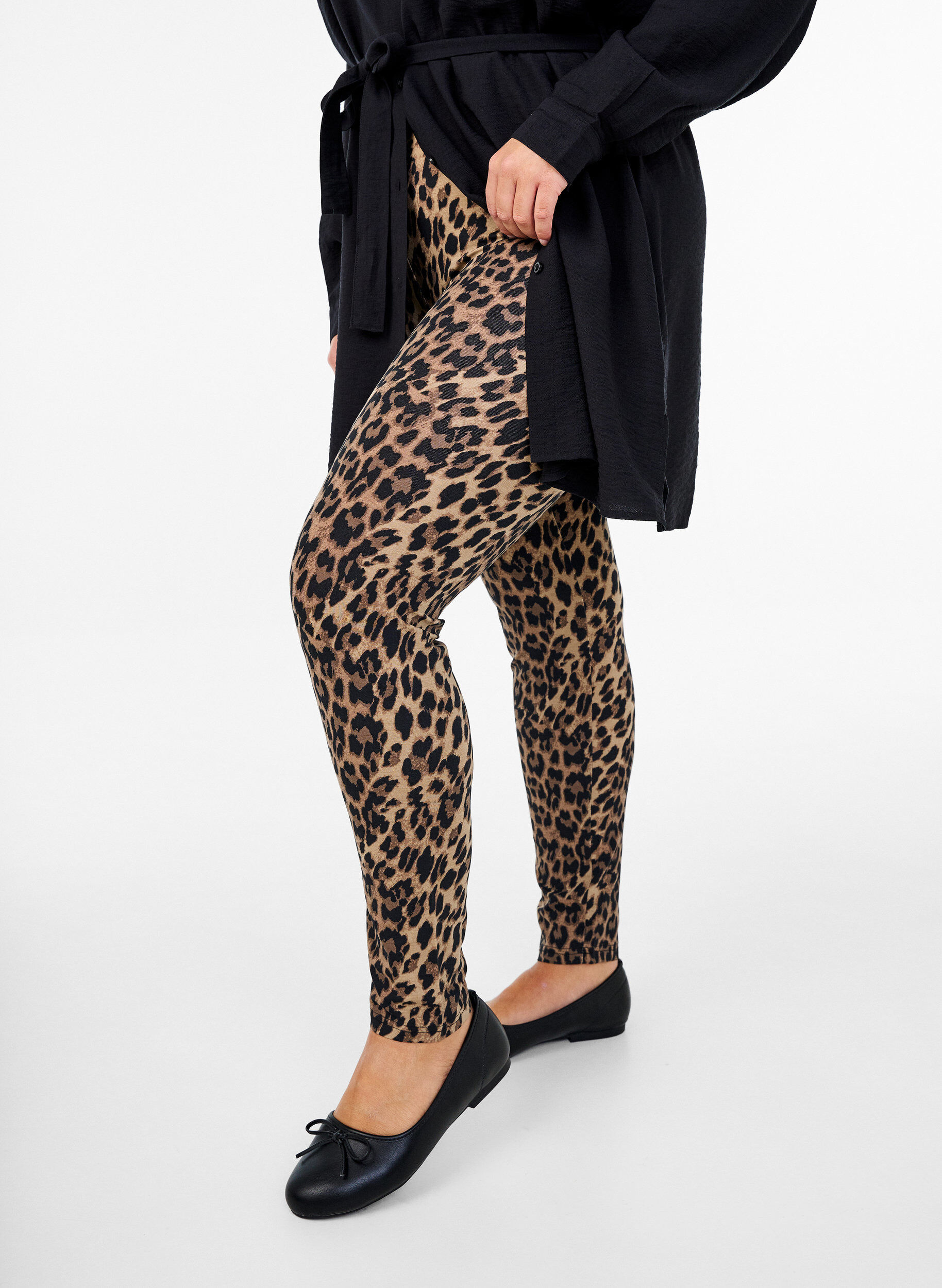 Viskose Leggings mit Leopardendruck, Braun, Model