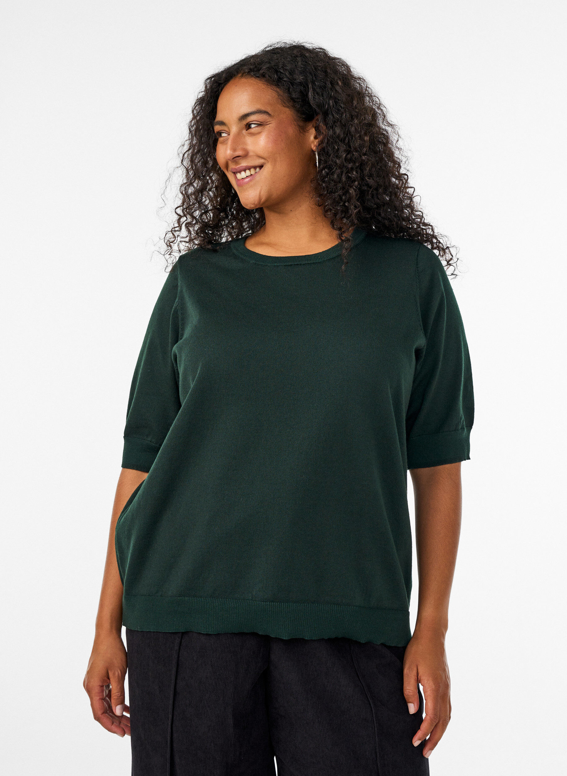 ZizziFein gestrickte Bluse mit kurzen &Auml;rmeln, Gr&uuml;n, Model image number 0