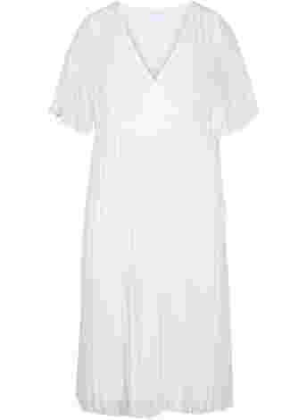 Plissiertes Brautkleid mit kurzen Ärmeln
