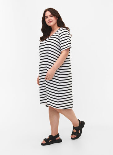 Gestreiftes Jerseykleid mit kurzen Ärmeln, Black Stripes, Model image number 2