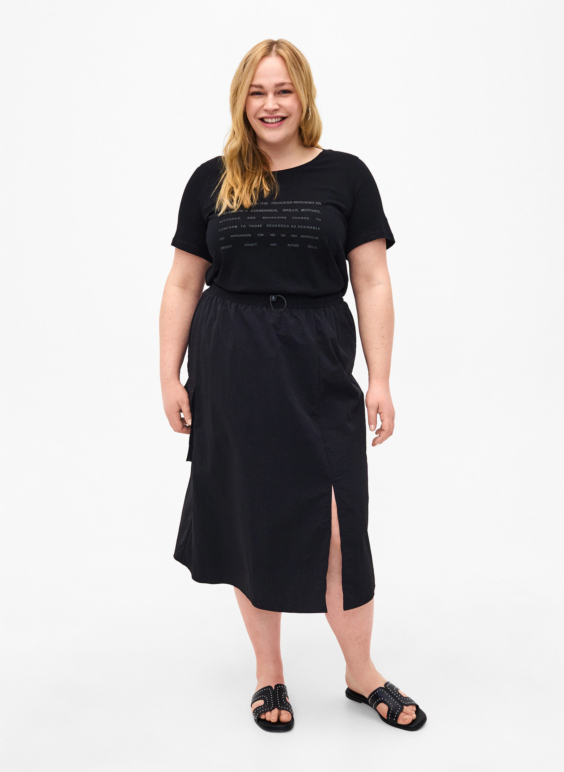 Zizzi T-Shirt mit Text-Motiv, Black W. Black, Model image number 2