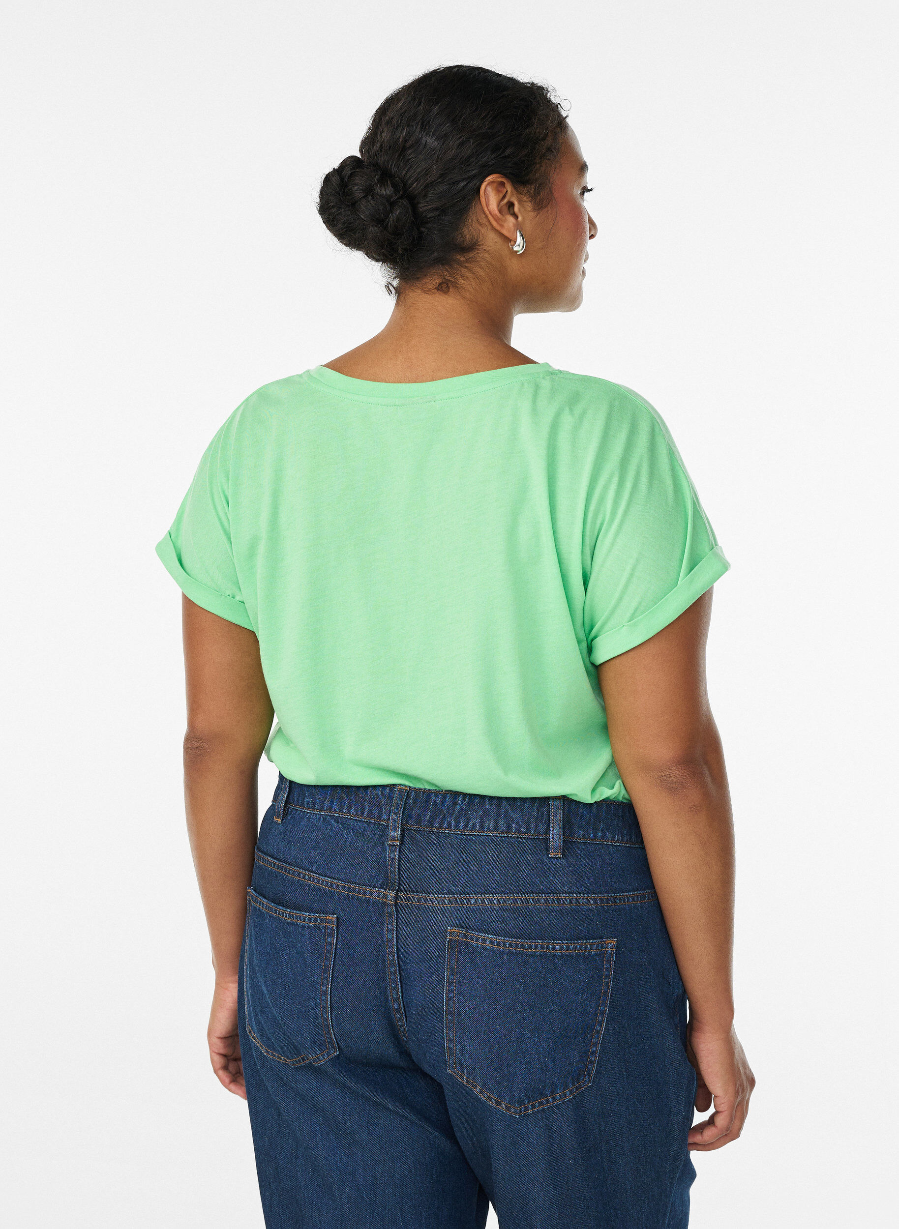 ZizziKurz&auml;rmliges T-Shirt aus einer Baumwollmischung, Gr&uuml;n, Model image number 2