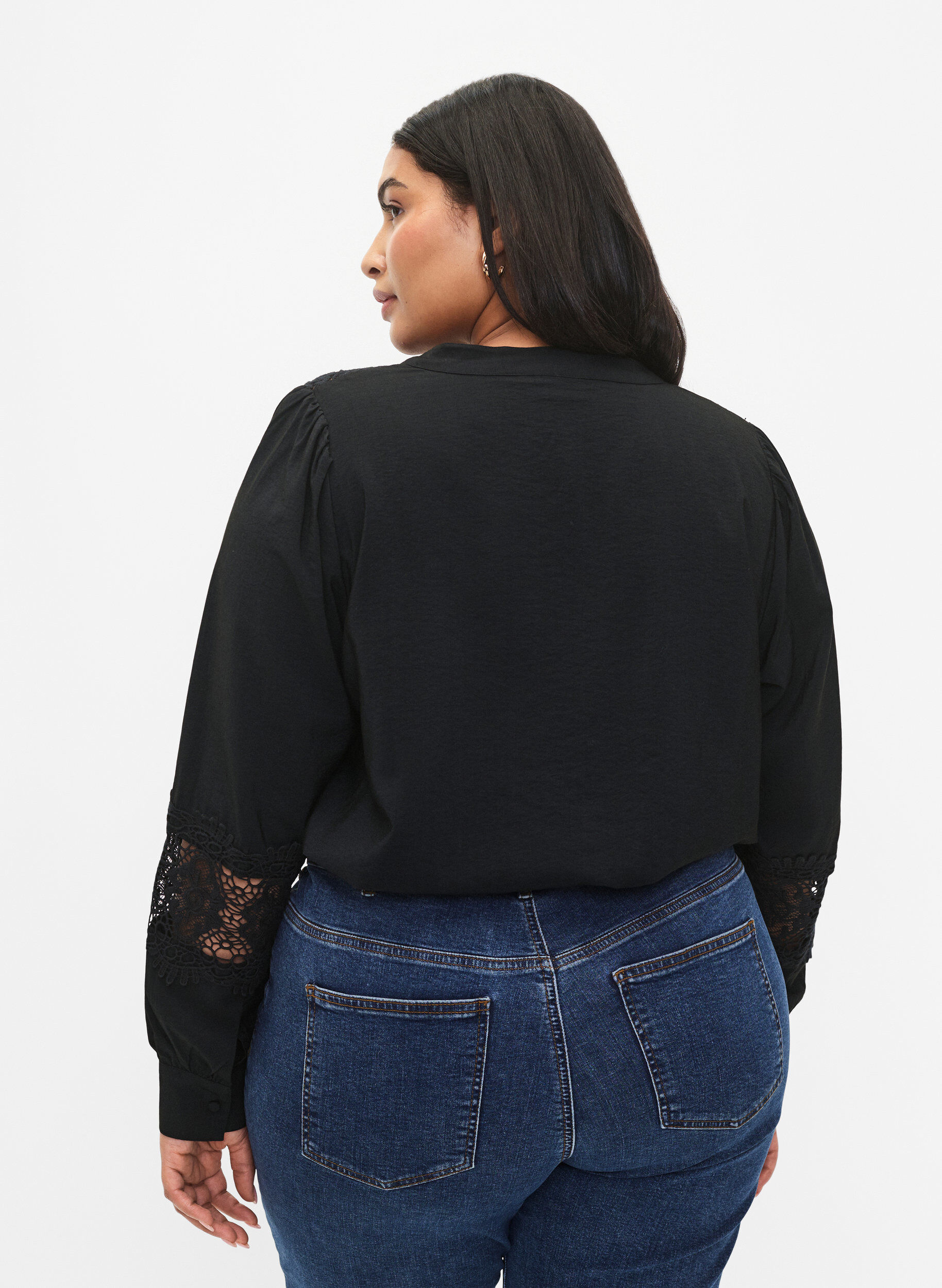 Zizzi  Bluse aus Viskose mit H&auml;keleien, Black, Model image number 1