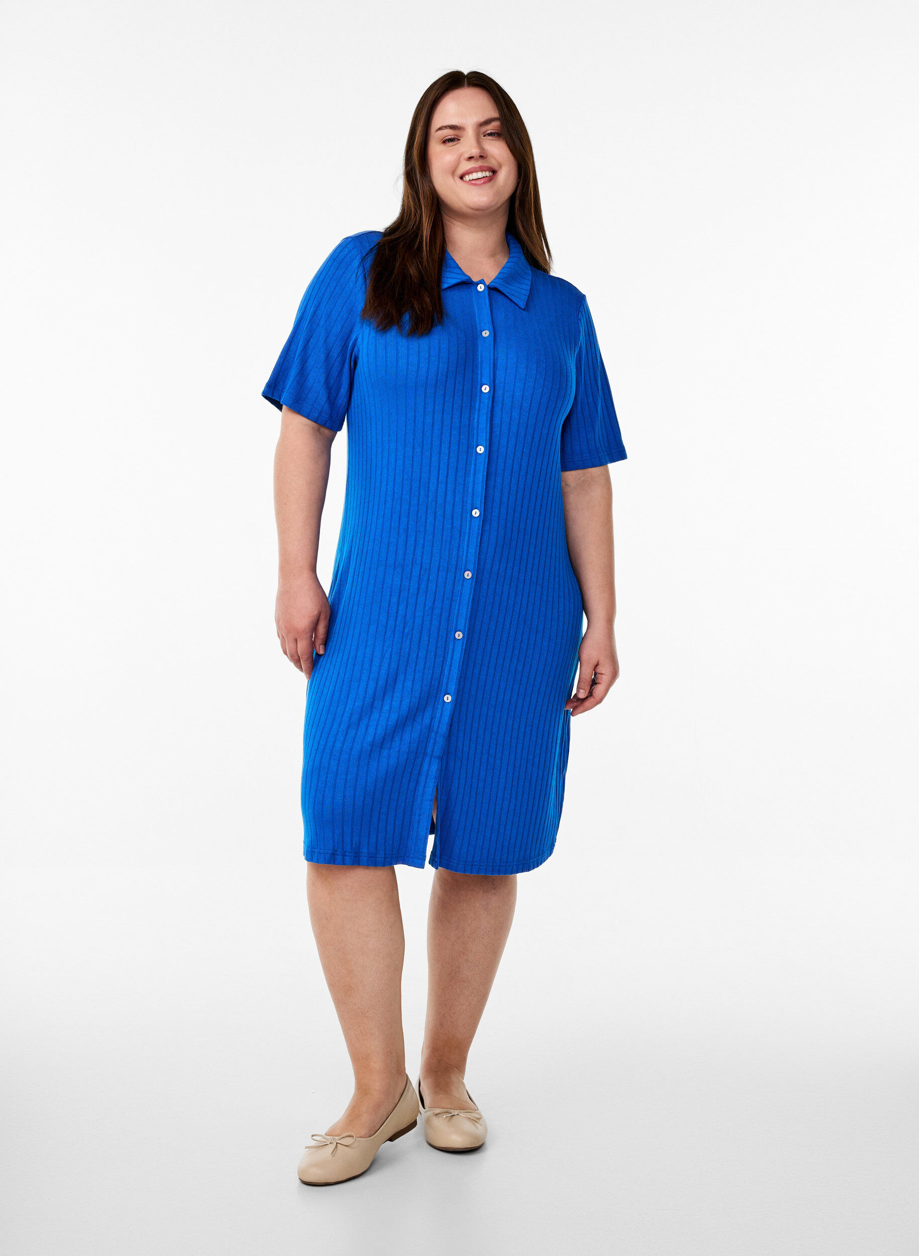 Zizzi Jerseykleid mit kurzen &Auml;rmeln in Kniel&auml;nge, Blau, Model image number 1