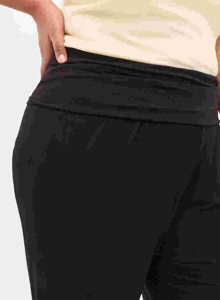 Lockere Hose aus Viskosemischung, Black, Model image number 1