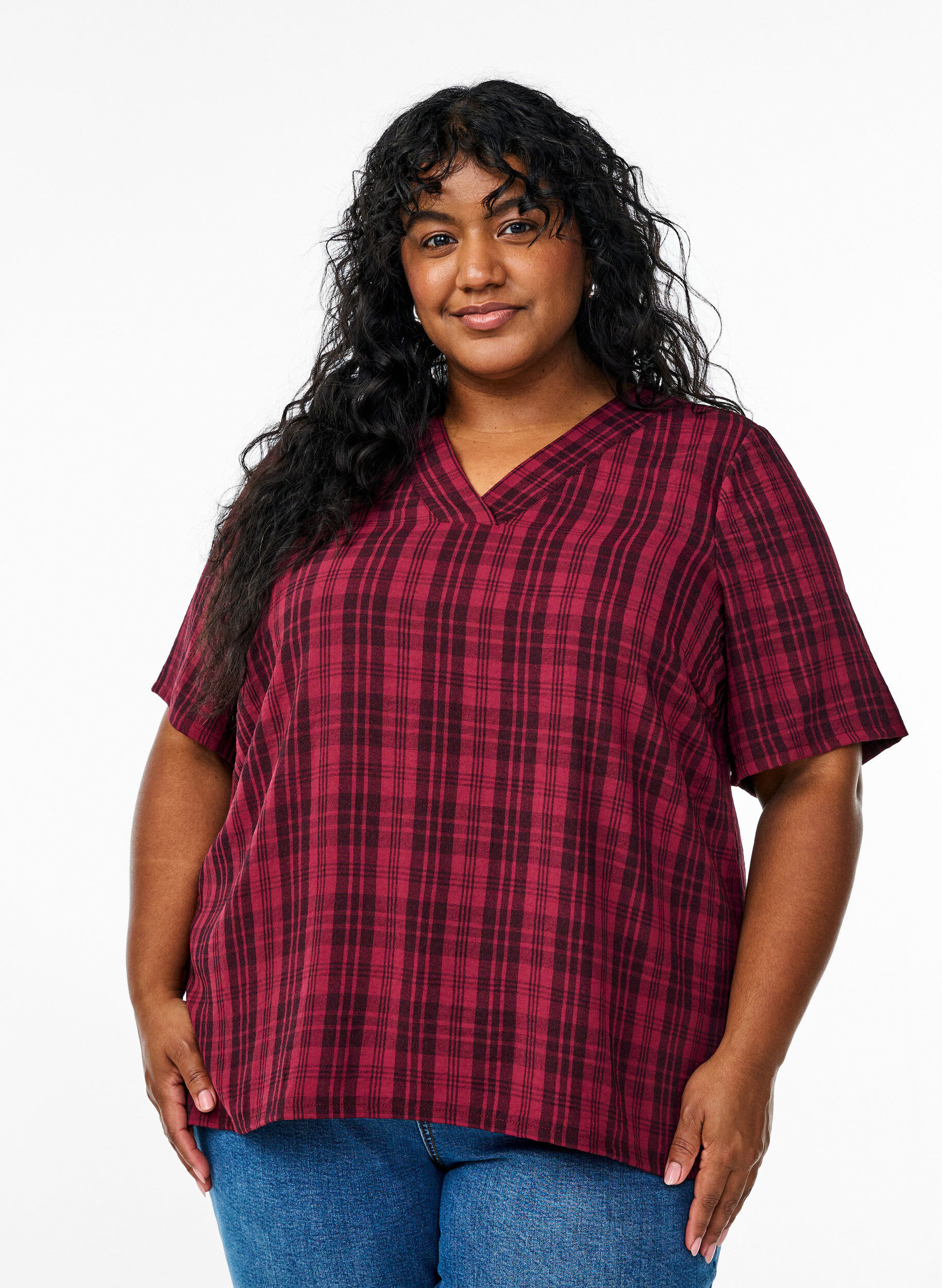 Zizzi Bluse mit Karo-Muster und V-Ausschnitt, Dunkles Bordeaux, Model image number 0