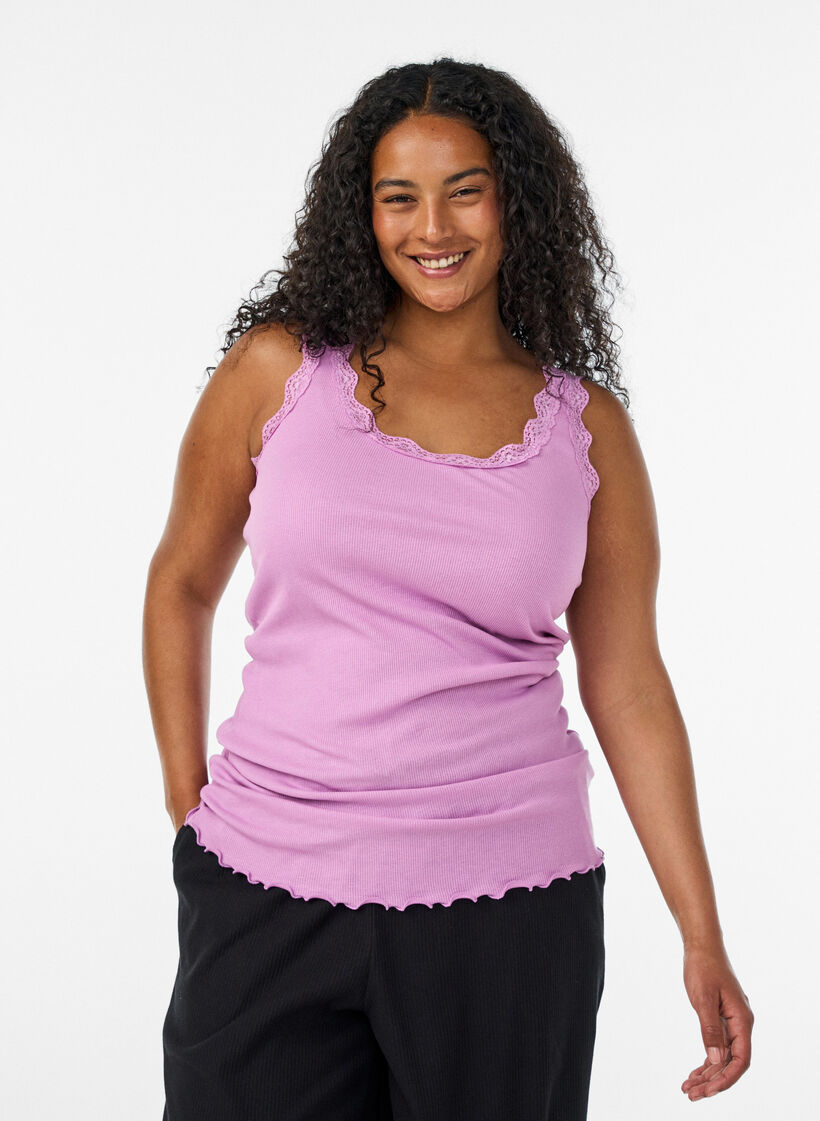Top mit Spitzensaum, lila, Model image number 0