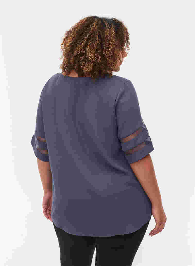 Kurzarm Bluse mit V-Ausschnitt, Odysses Gray, Model image number 1