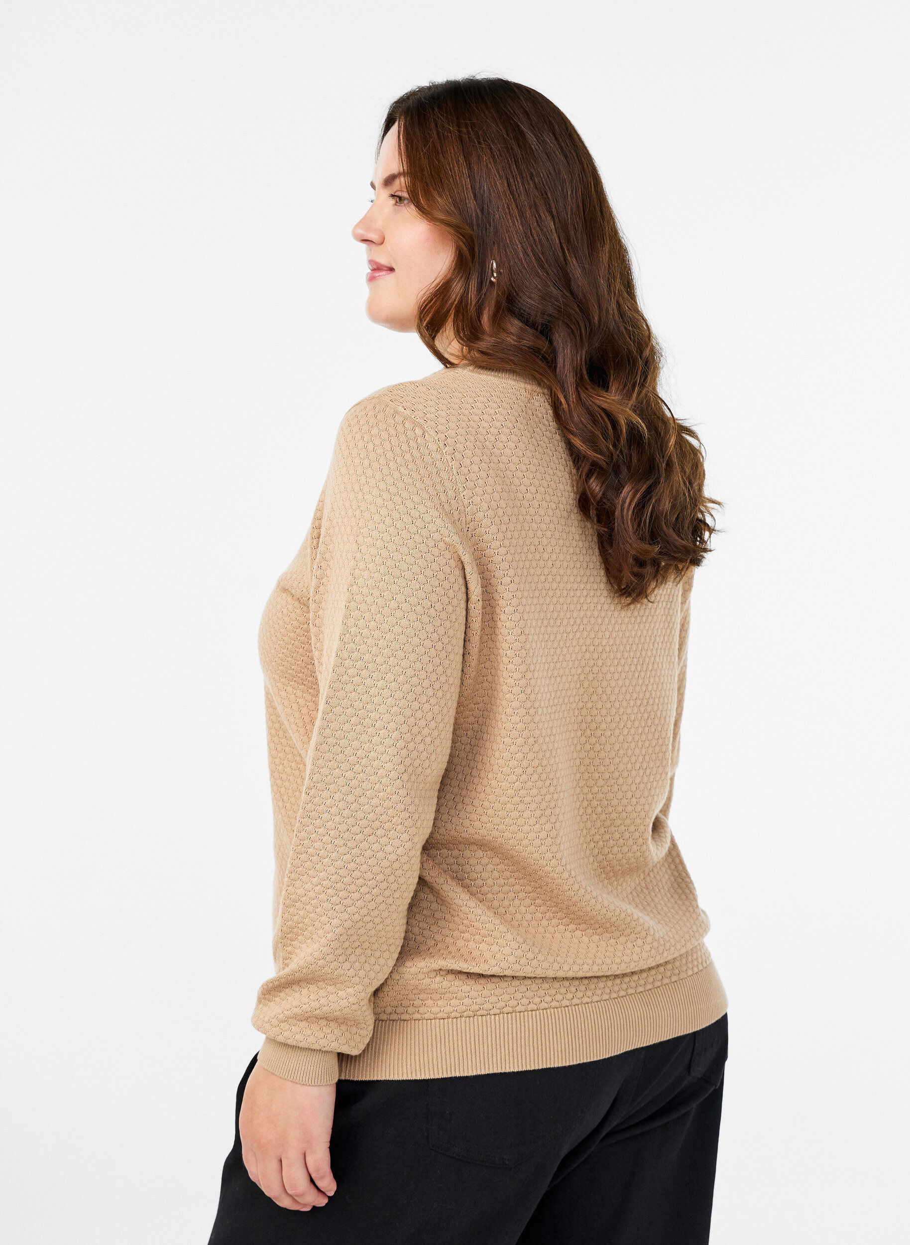 Zizzi Strickbluse aus Baumwolle mit Strukturmuster, Beige, Model image number 2