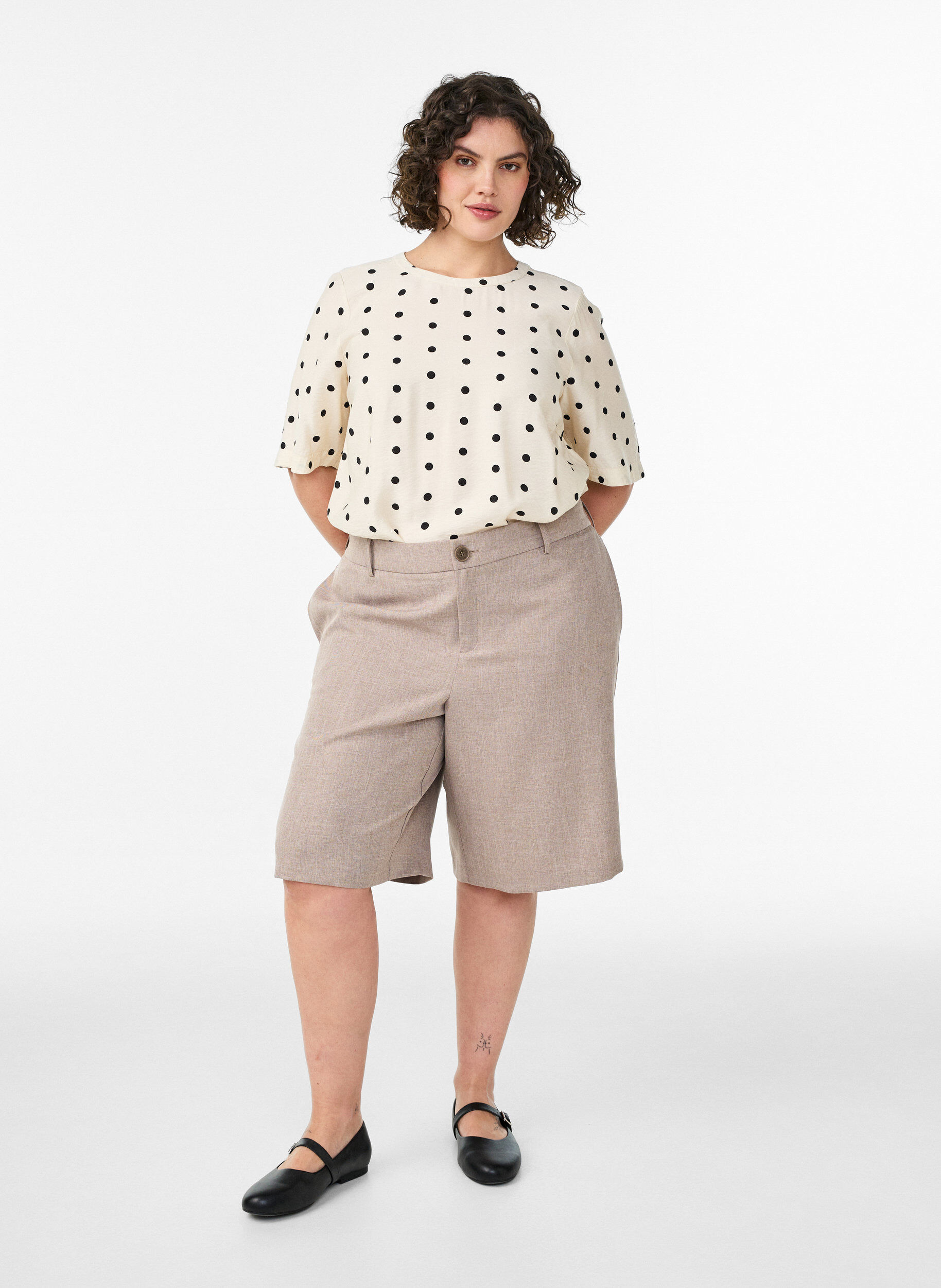 ZizziBluse aus Viskose mit Punkten und 1/2-&Auml;rmeln, Vanille, Model image number 1