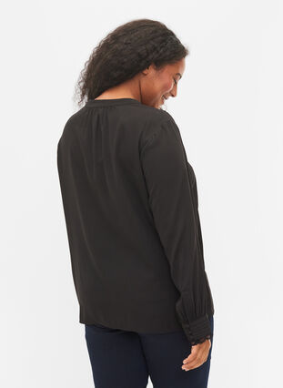Langärmelige Bluse mit V-Ausschnitt , Black, Model image number 1