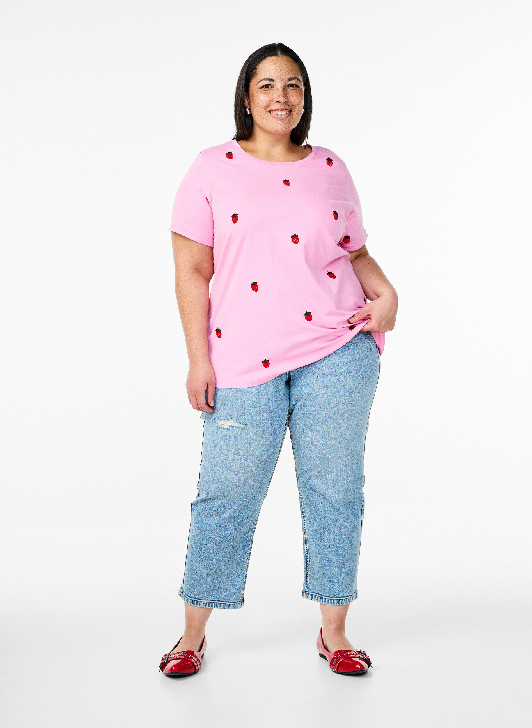 Zizzi T-Shirt aus Bio-Baumwolle mit aufgestickten Motiven, Pink, Model image number 1