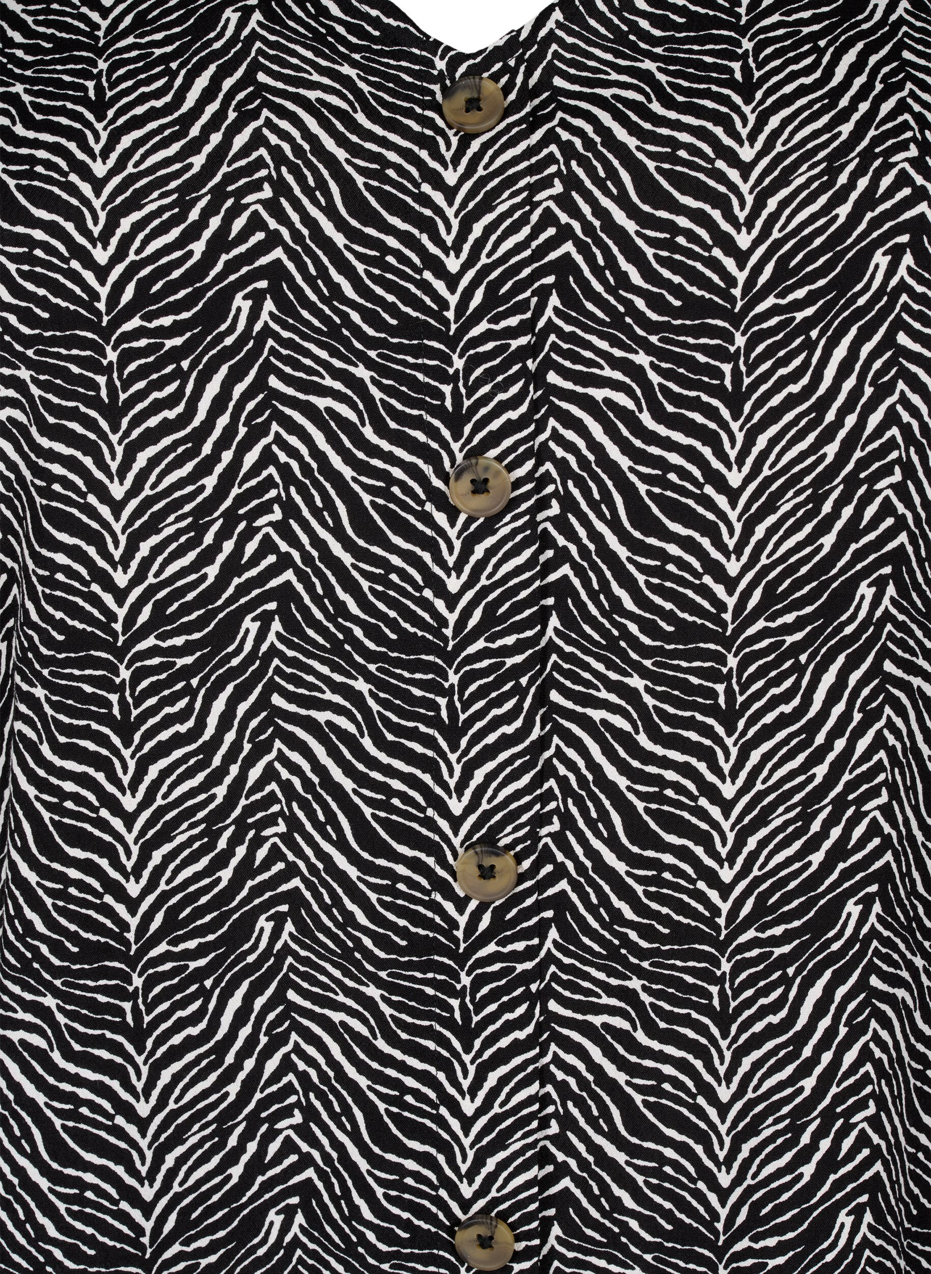 Zizzi  Viskosebluse mit Kn&ouml;pfen, Black Graphic AOP, Packshot image number 2