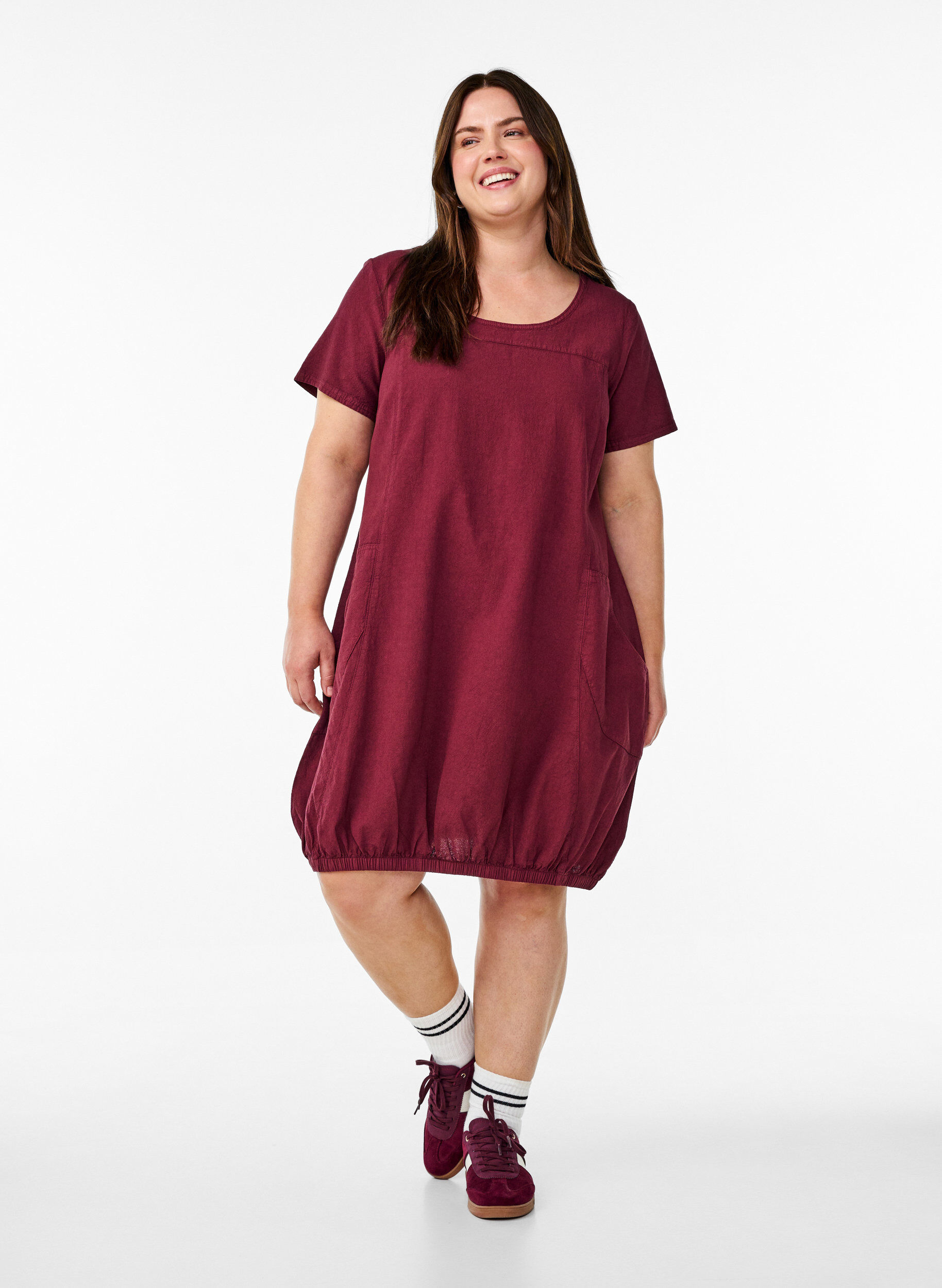 Zizzi Kurzarm Kleid aus Baumwolle, Dunkles Bordeaux, Model image number 1