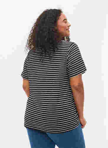 2er-Pack basic T-Shirts aus Baumwolle, Black/Black Stripe, Model image number 1