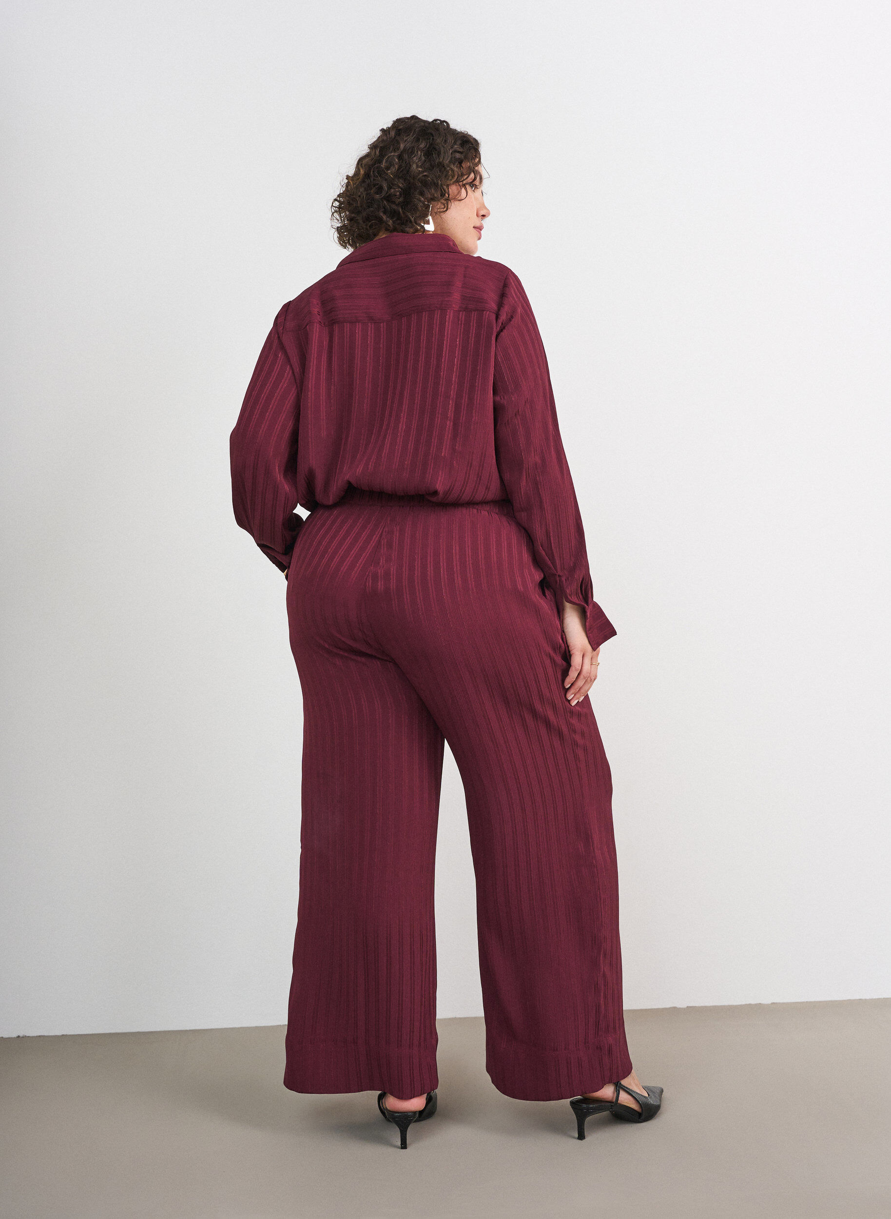 ZizziHose mit strukturierten Streifen und geraden Beinen, Rot, Model image number 2