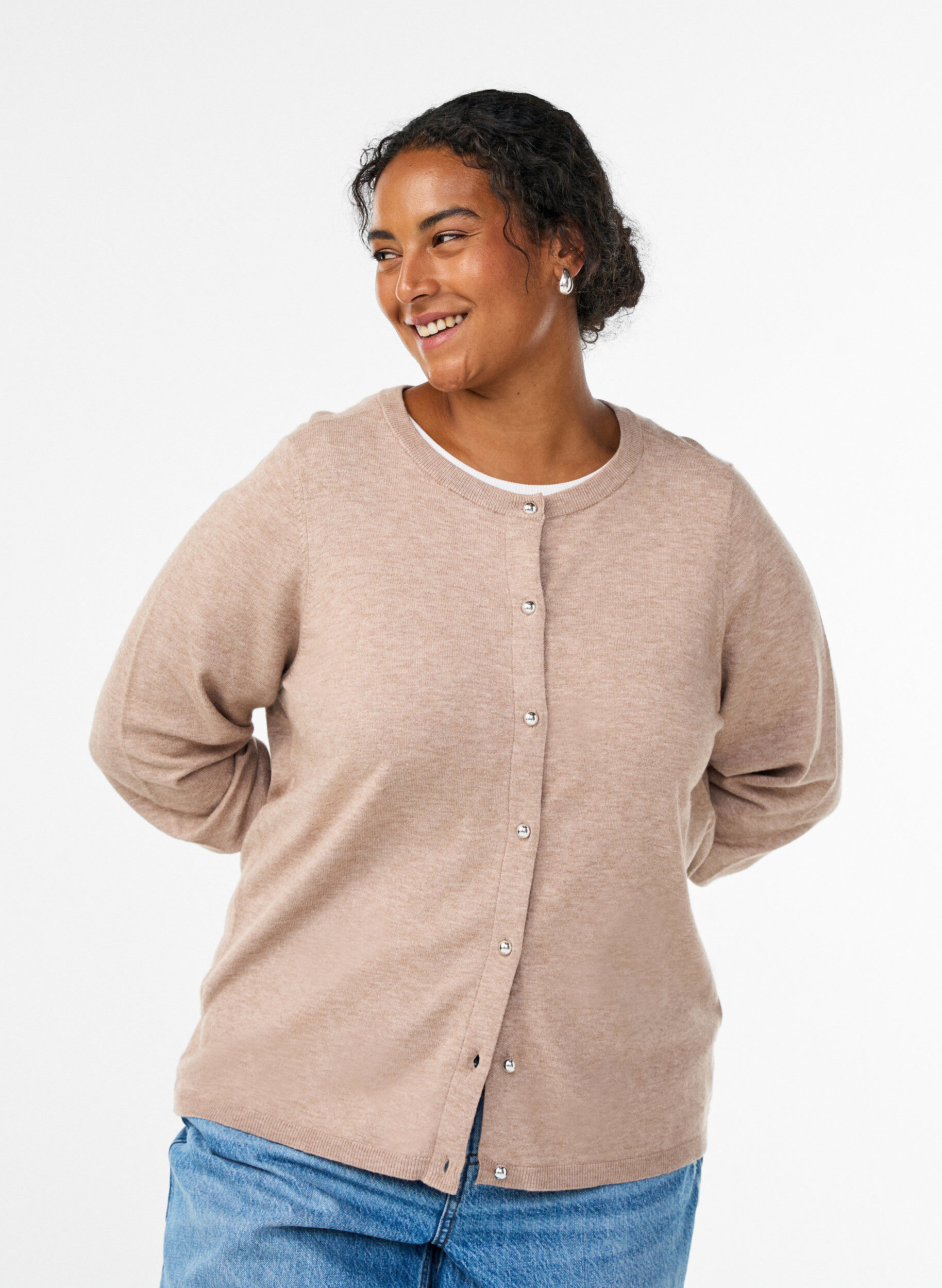Zizzi Cardigan mit runden Kn&ouml;pfen, Beige, Model image number 0