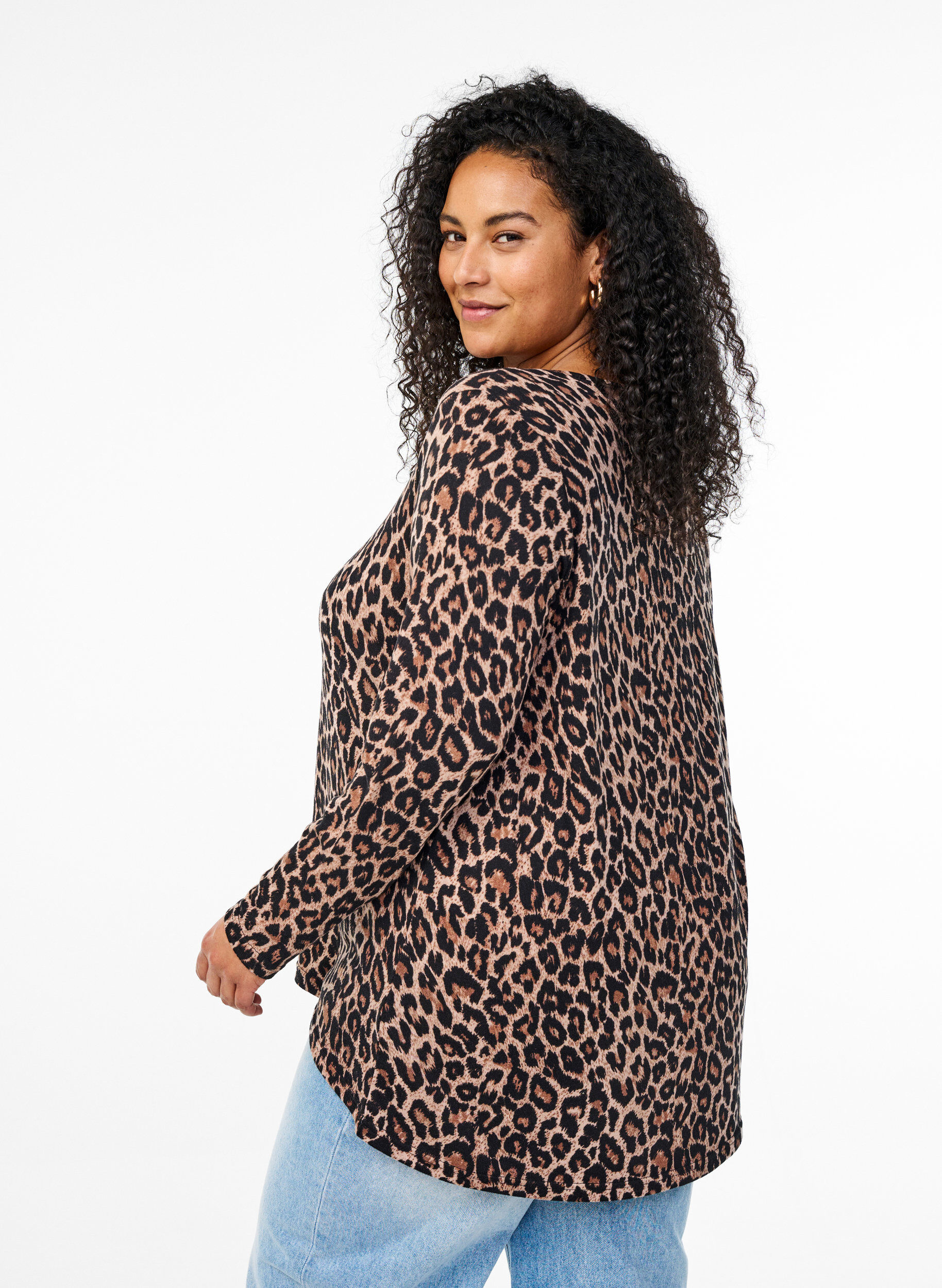 Zizzi Bluse mit Leopardenmuster und langen &Auml;rmeln, Braun, Model image number 2