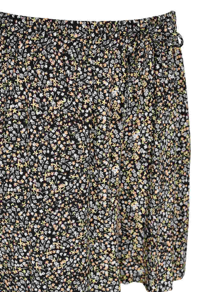 Bedruckte Viskose-Shorts, Black Flower AOP, Packshot image number 2