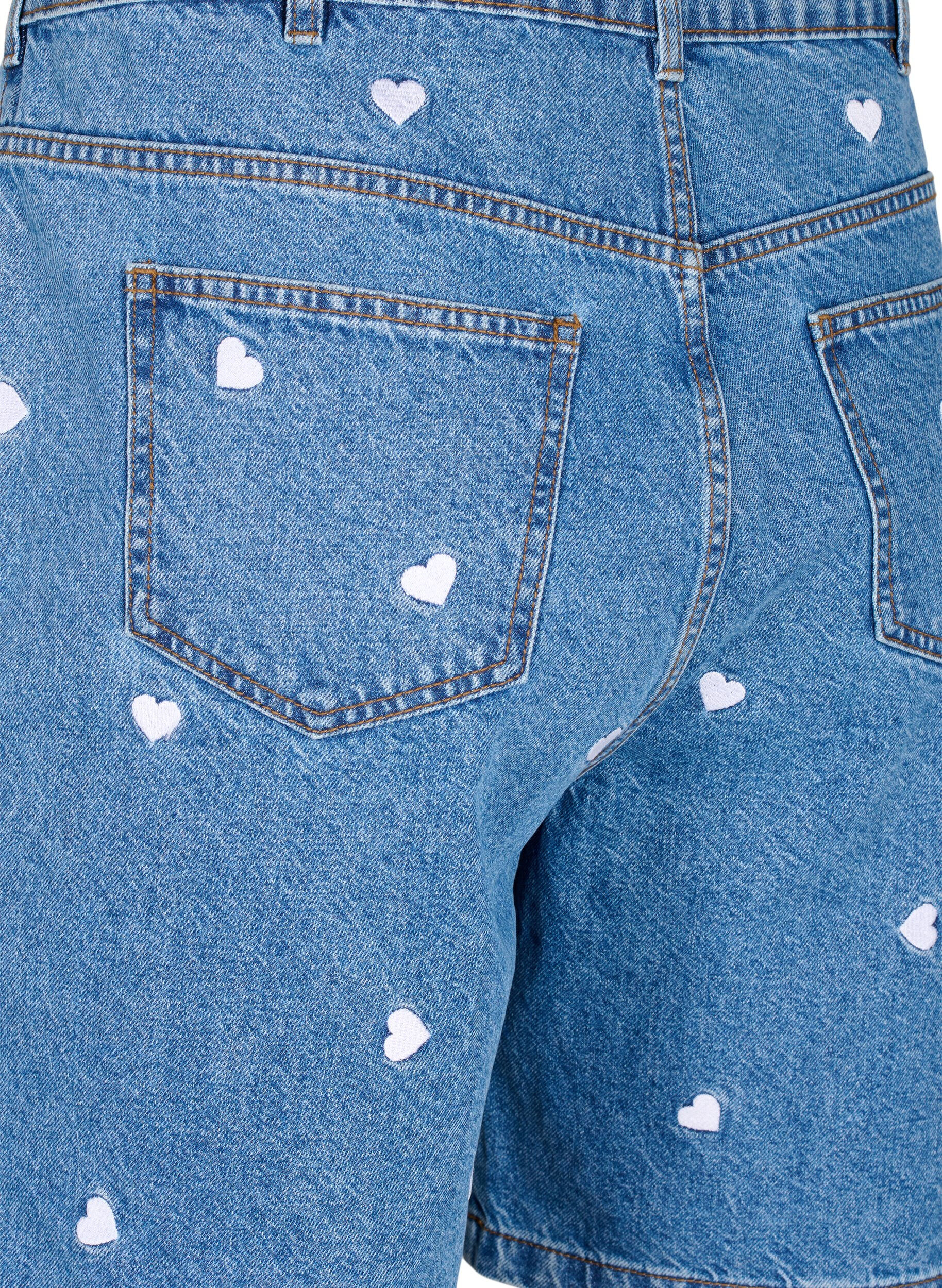 Zizzi Denim-Shorts mit hoher Taille und mit Herzen bestickt, Blau, Packshot image number 3