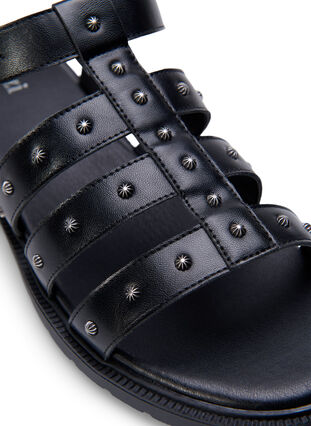 Weit geschnittene Sandale mit Nieten, Black, Packshot image number 3