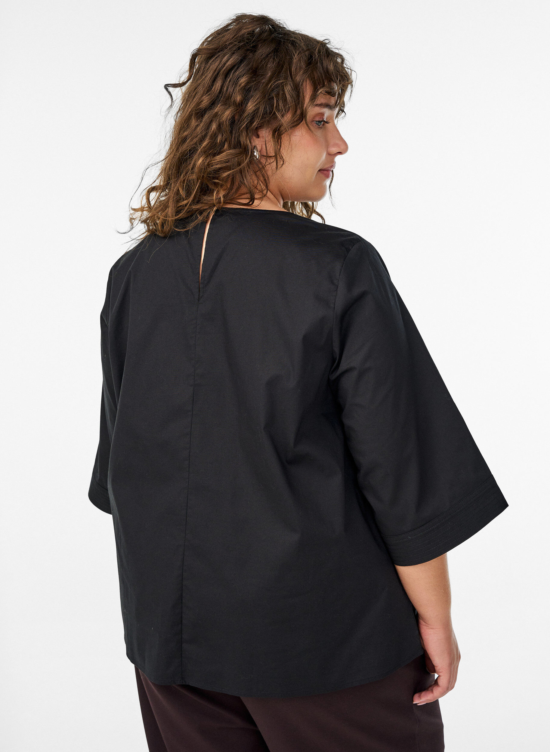 Zizzi Bluse mit Ziern&auml;hten und 3/4-&Auml;rmeln, Schwarz, Model image number 2