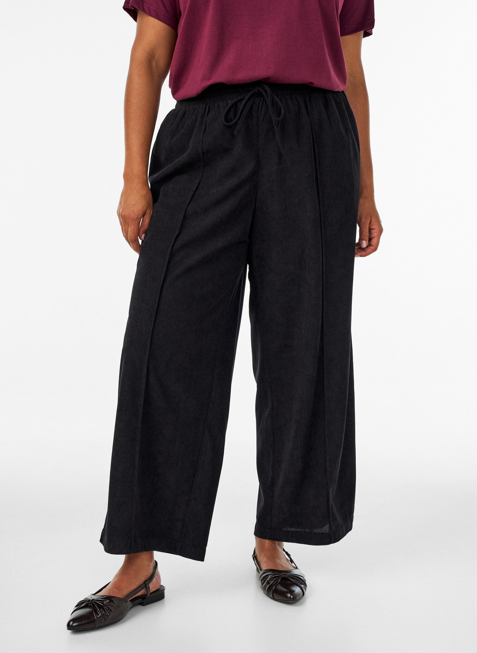 ZizziCordhose mit weitem Bein und hoher Taille, Schwarz, Model image number 2
