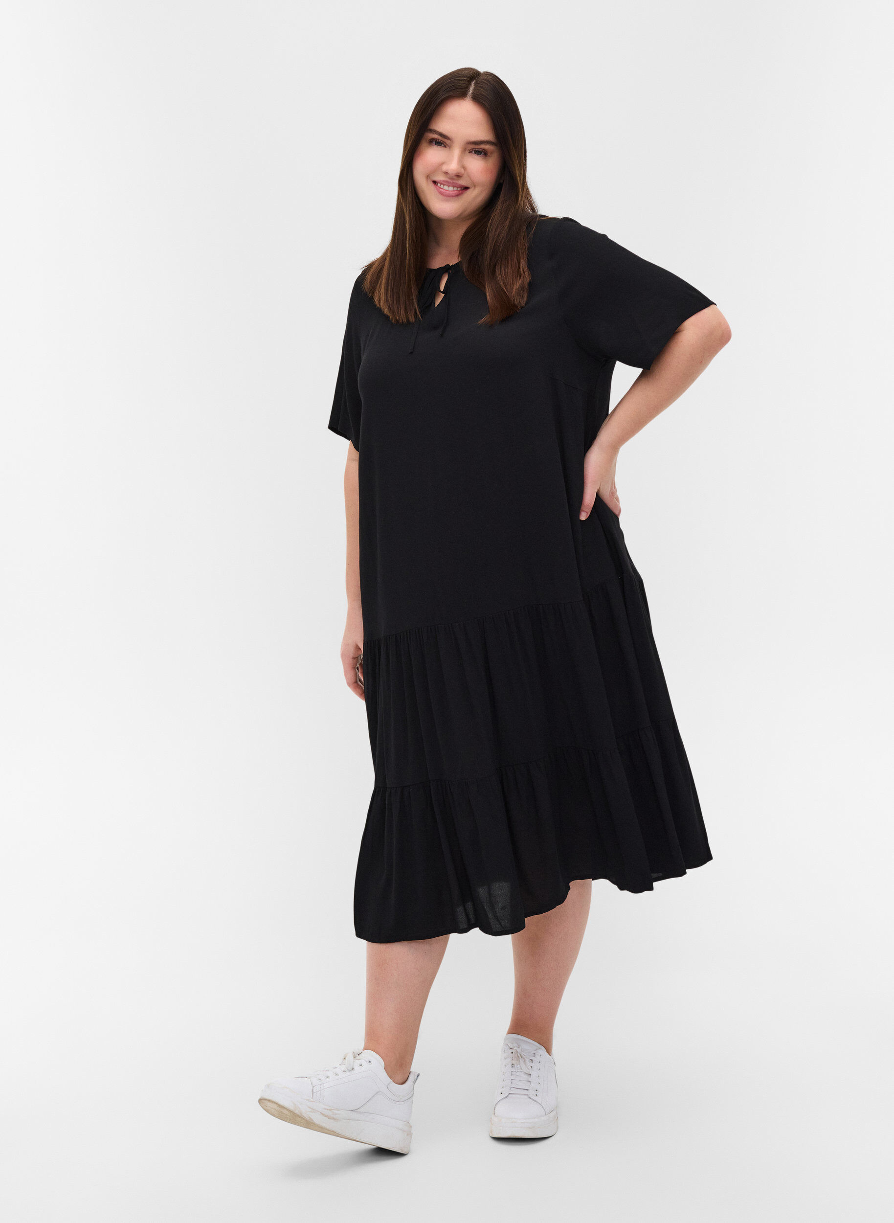 Zizzi Kurz&auml;rmliges Kleid aus Viskose, Black, Model image number 2