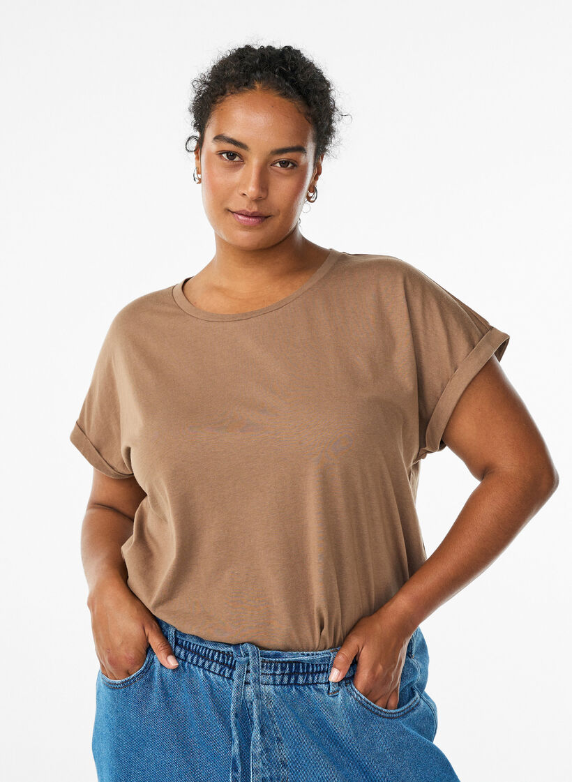 Kurz&auml;rmeliges T-Shirt aus einer Baumwollmischung, Braun, Model image number 0