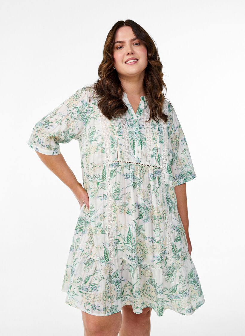 Kurzes Viskosekleid mit Spitzenbesatz und A-Linien-Schnitt, Weiß, Model image number 0