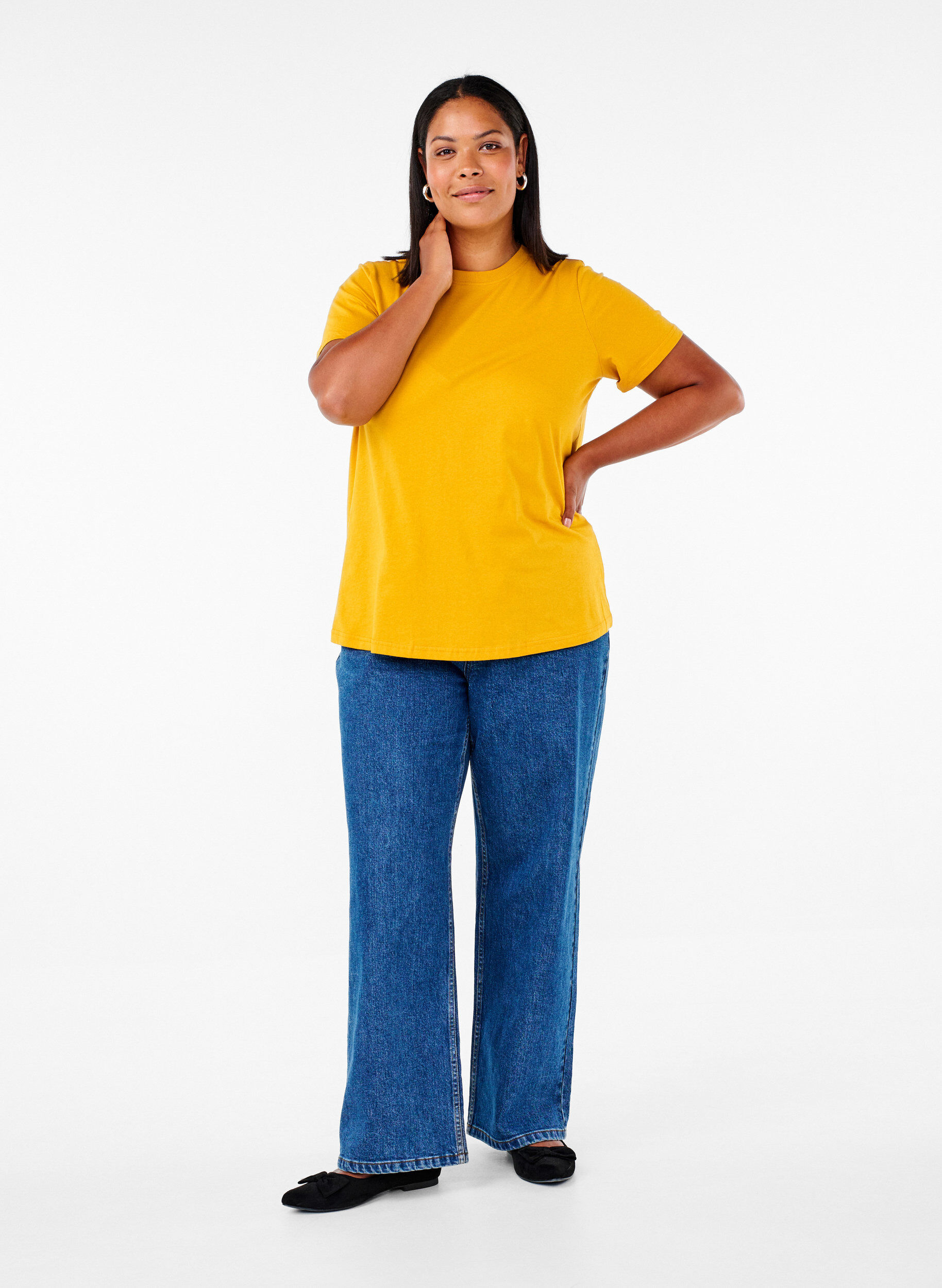 ZizziBasic-T-Shirt aus Baumwolle mit Rundhalsausschnitt, Gelb, Model image number 1