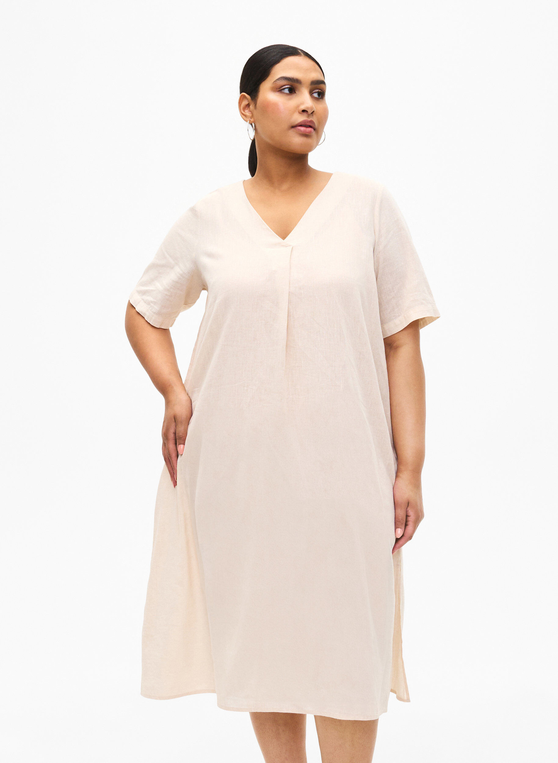 Kaftan-Kleid aus Baumwollmischung mit Leinen, Beige, Model
