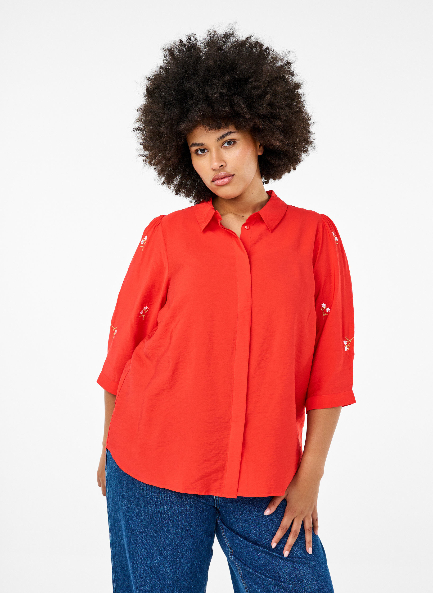 Zizzi Bluse mit 3/4 &Auml;rmeln und gebl&uuml;mter Stickerei, Flame Scarlet, Model image number 0