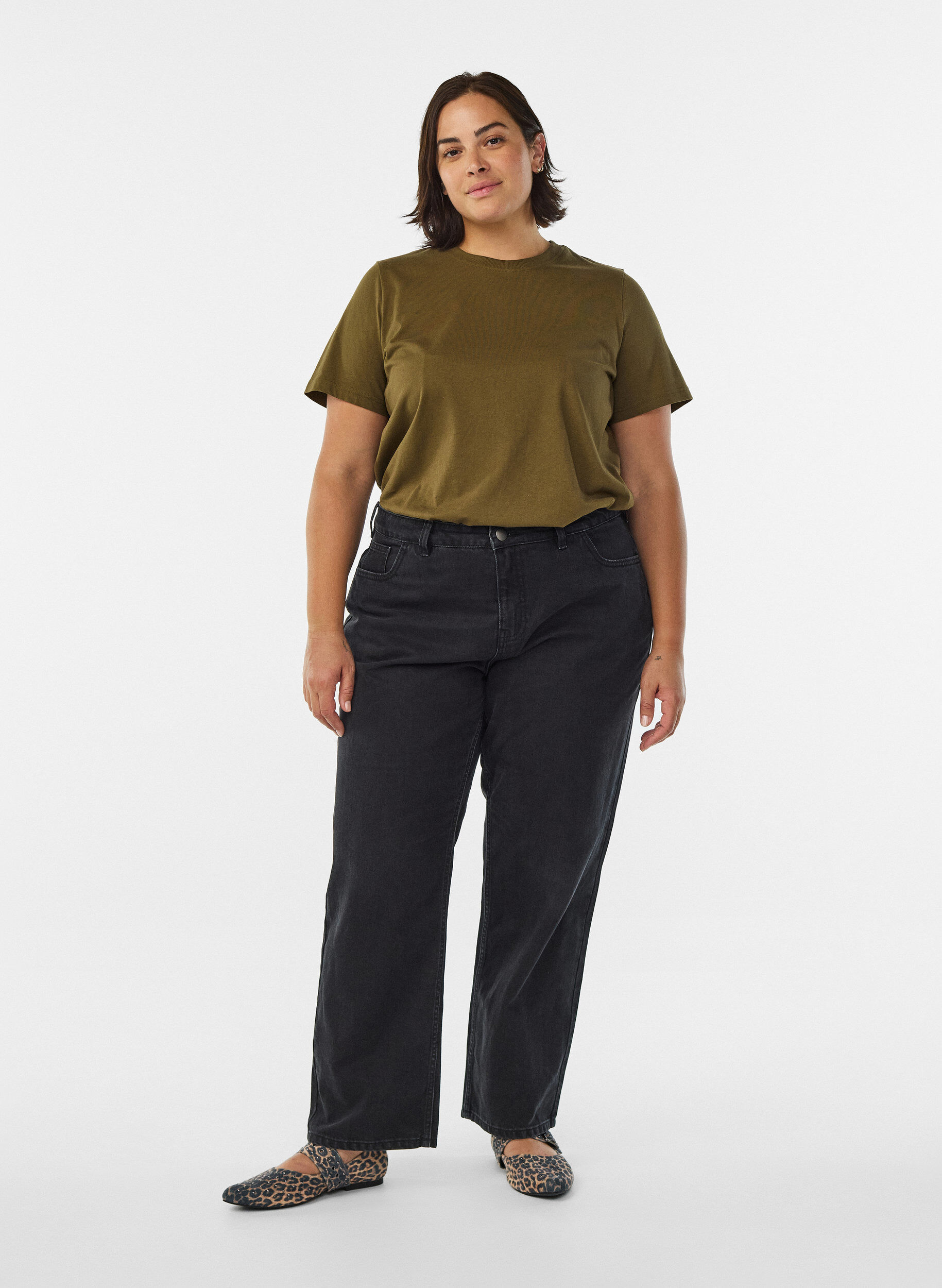 ZizziBasic-T-Shirt aus Baumwolle mit Rundhalsausschnitt, Gr&uuml;n, Model image number 1