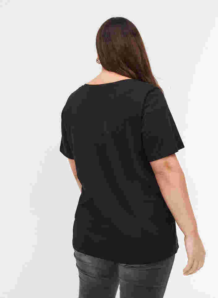 T-Shirt aus Bio-Baumwolle mit V-Ausschnitt, Black, Model image number 1