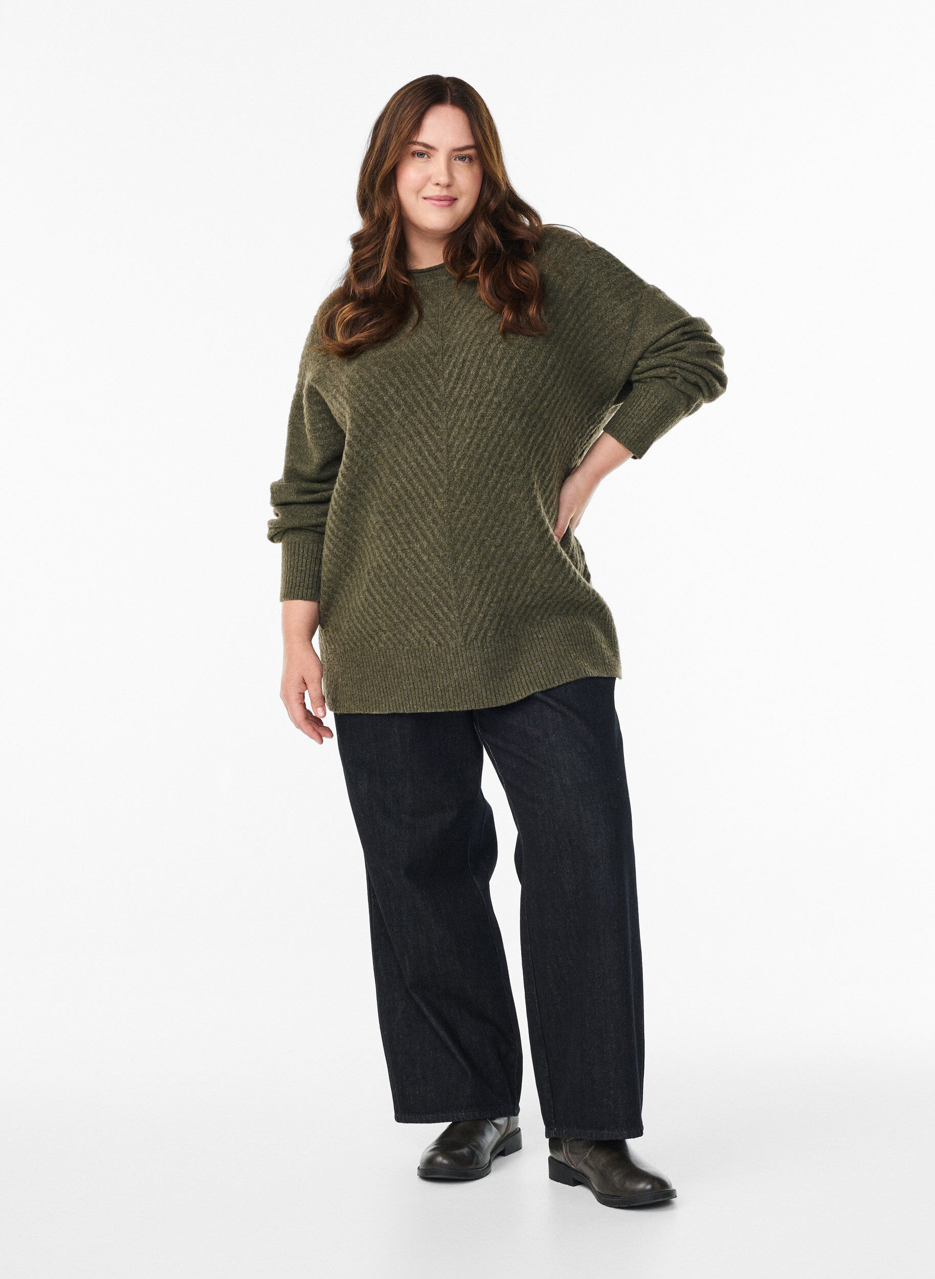ZizziStrickbluse mit V-f&ouml;rmigem Rippenmuster und Schlitzen, Gr&uuml;n, Model image number 1