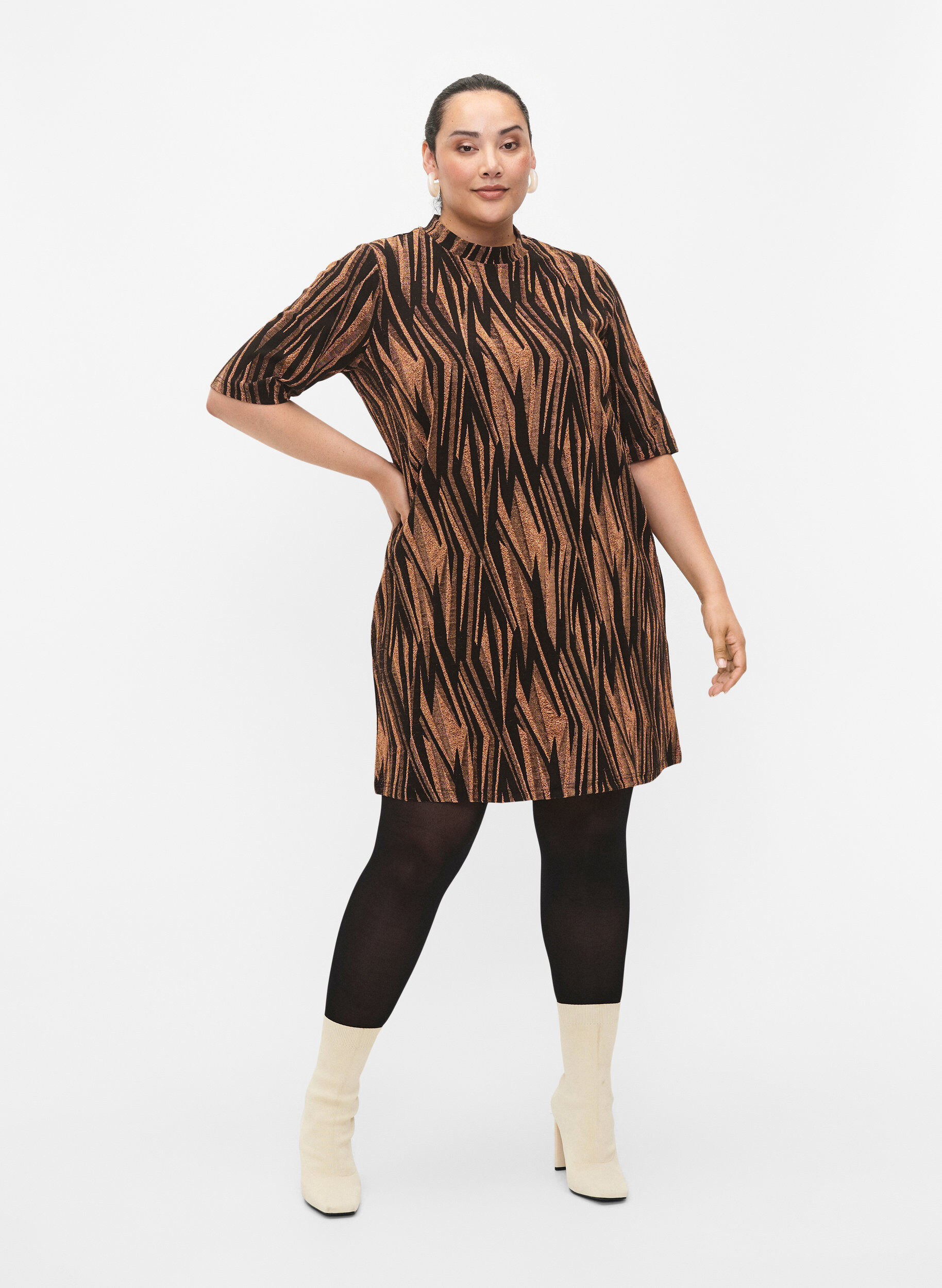 Zizzi Gemustertes Kleid mit Glitzer und kurzen &Auml;rmeln, Black w. Copper, Model image number 2