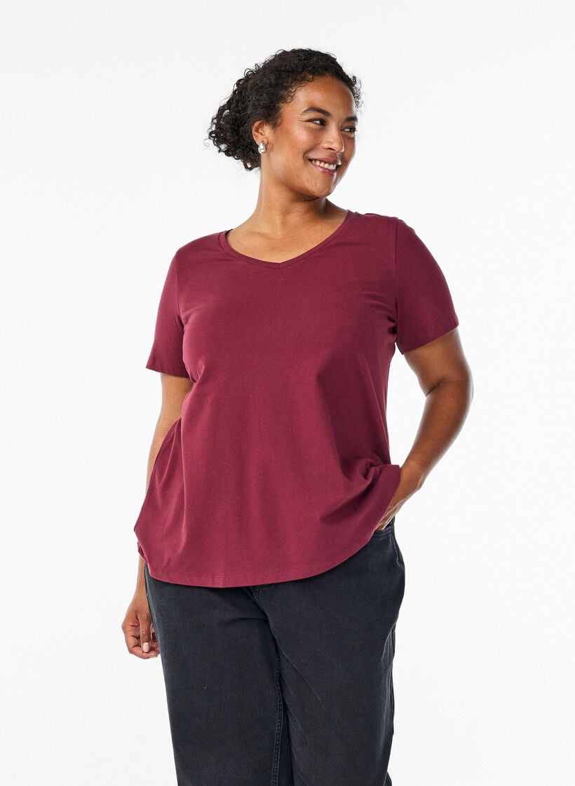Einfarbiges Basic-T-Shirt aus Baumwolle, Dunkles Bordeaux, Model image number 0