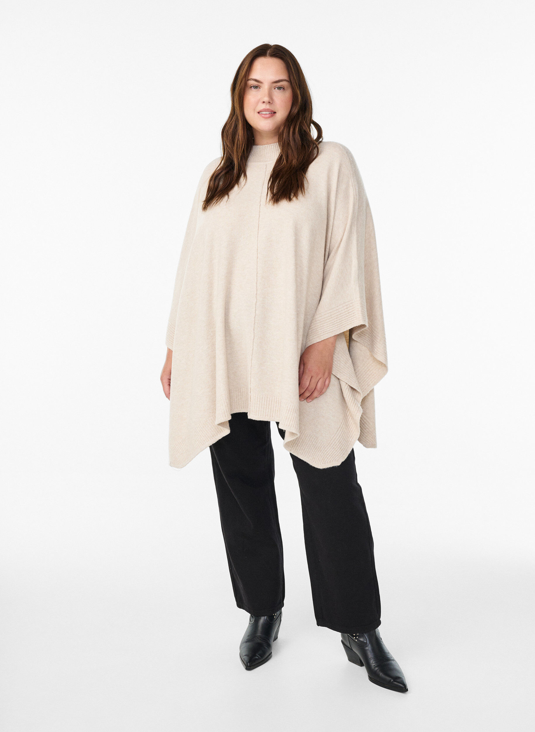 Zizzi Poncho mit Rippdetails und Rundhalsausschnitt, Beige, Model image number 1