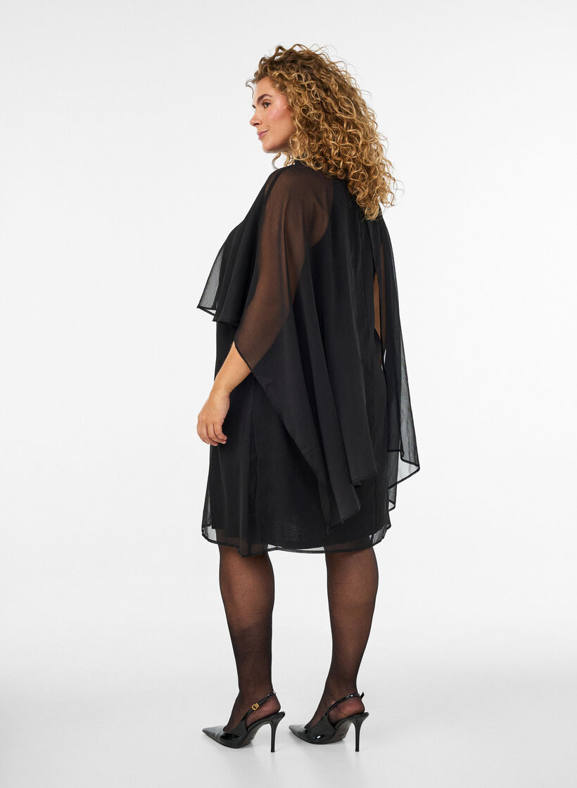 Knielanges Kleid aus Chiffon mit transparentem Cape, Schwarz, Model image number 2