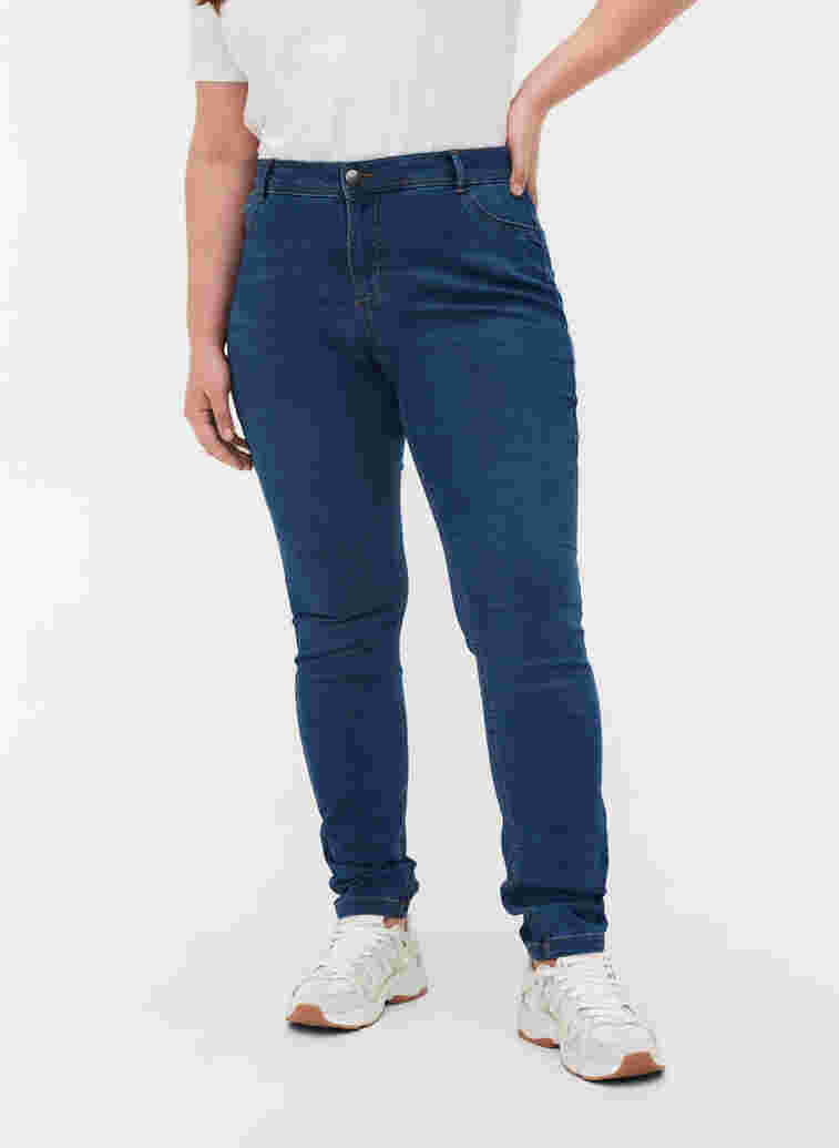 Extra Slim Nille Jeans mit hoher Taille, Blue d. washed, Model image number 4
