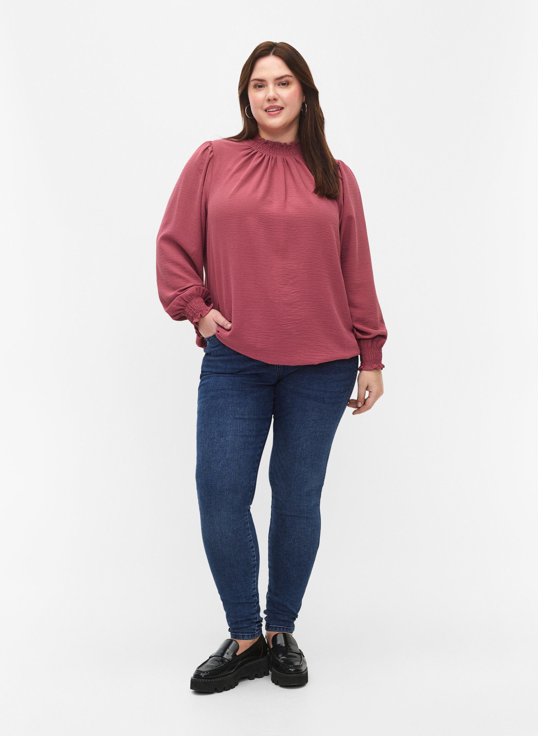 Zizzi Einfarbige gesmokte Bluse mit langen &Auml;rmeln, Dry Rose, Model image number 2
