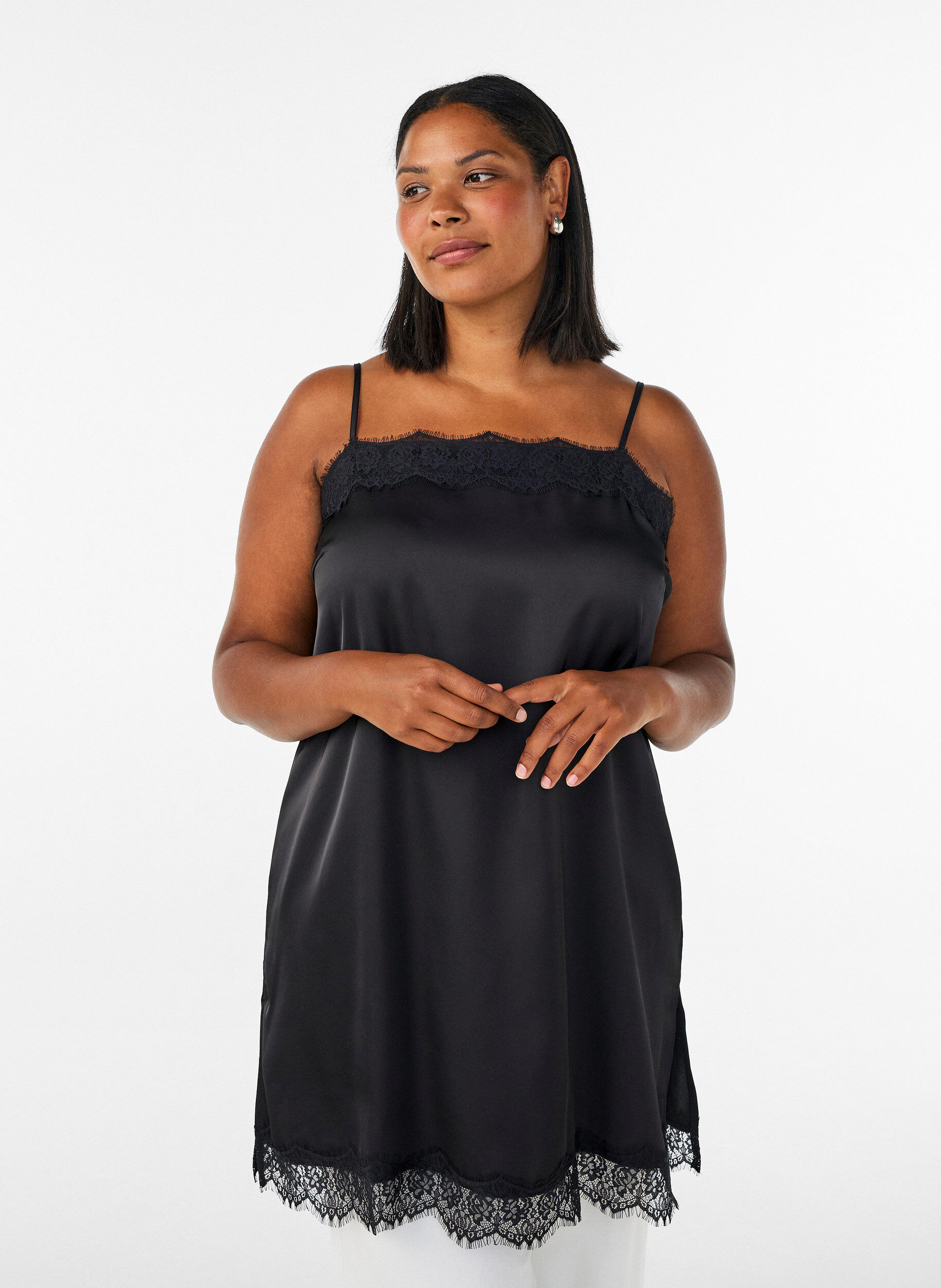 ZizziLanges Top aus Satin mit Spitzen, Schwarz, Model image number 0