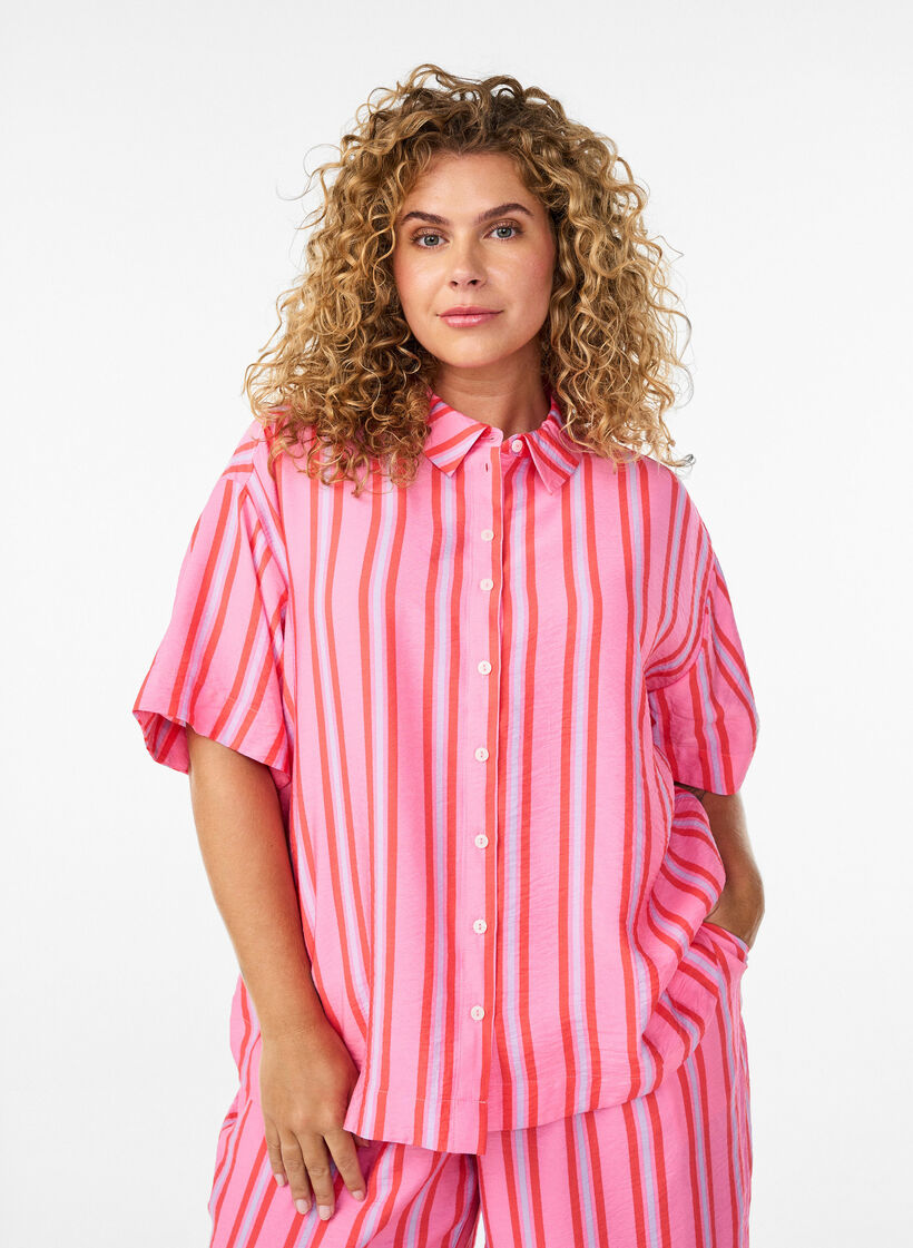 Gestreifte Bluse aus Viskose mit kurzen &Auml;rmeln, Pink, Model image number 0