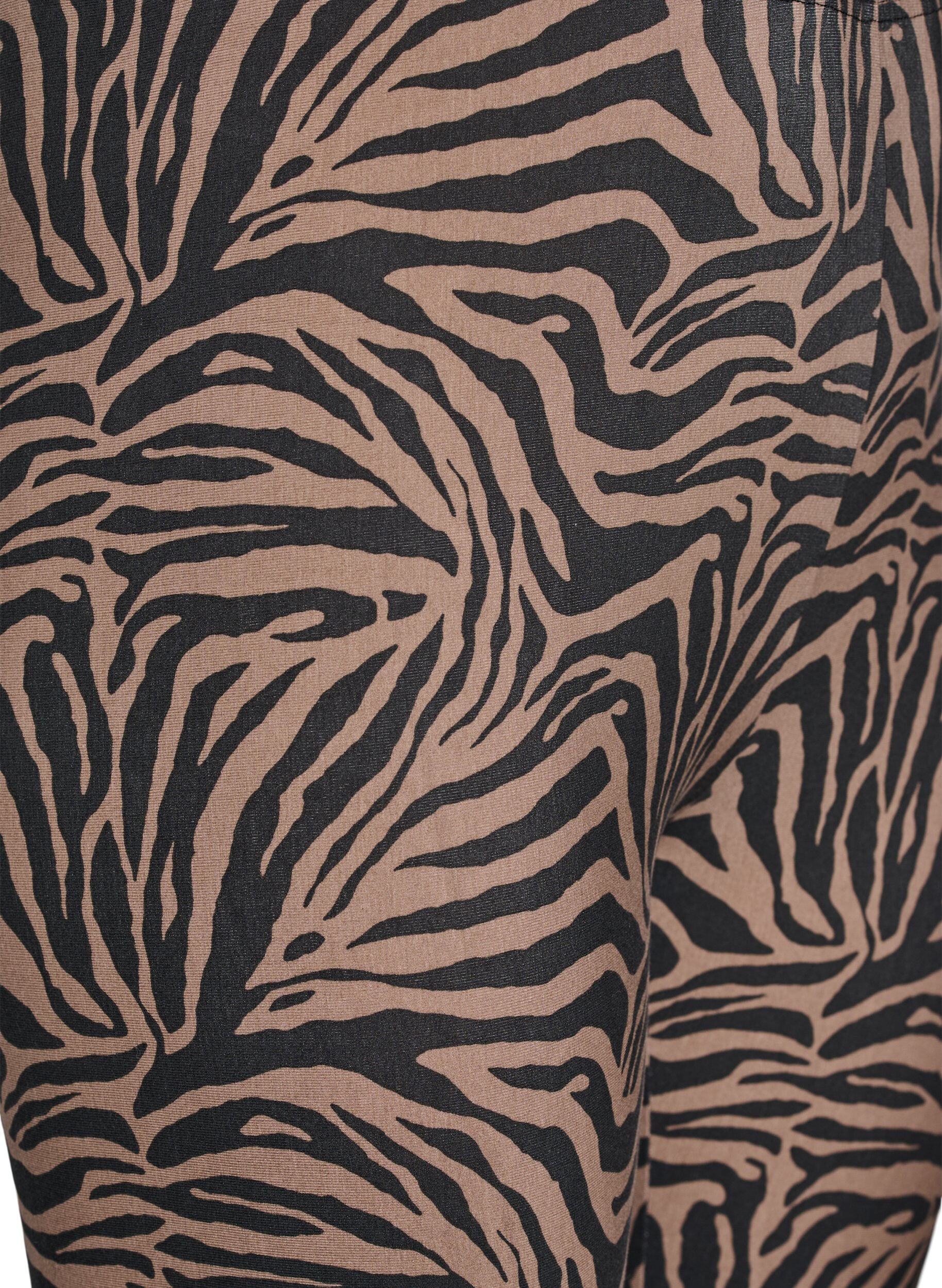 Zizzi Leggings aus Viskose mit Zebraprint, Braun, Packshot image number 2